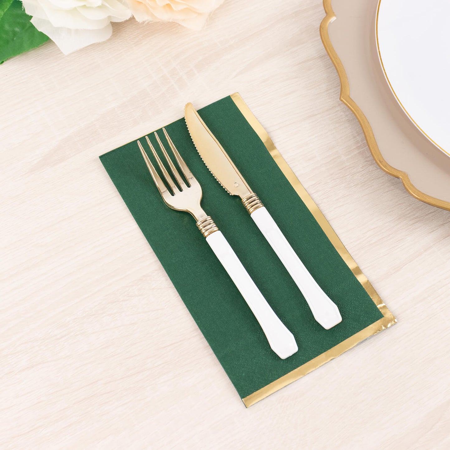 50 Pack Hunter Emerald Green Soft 2 Ply Disposable Party Napkins with Gold Foil Edge, Dinner Paper Napkins