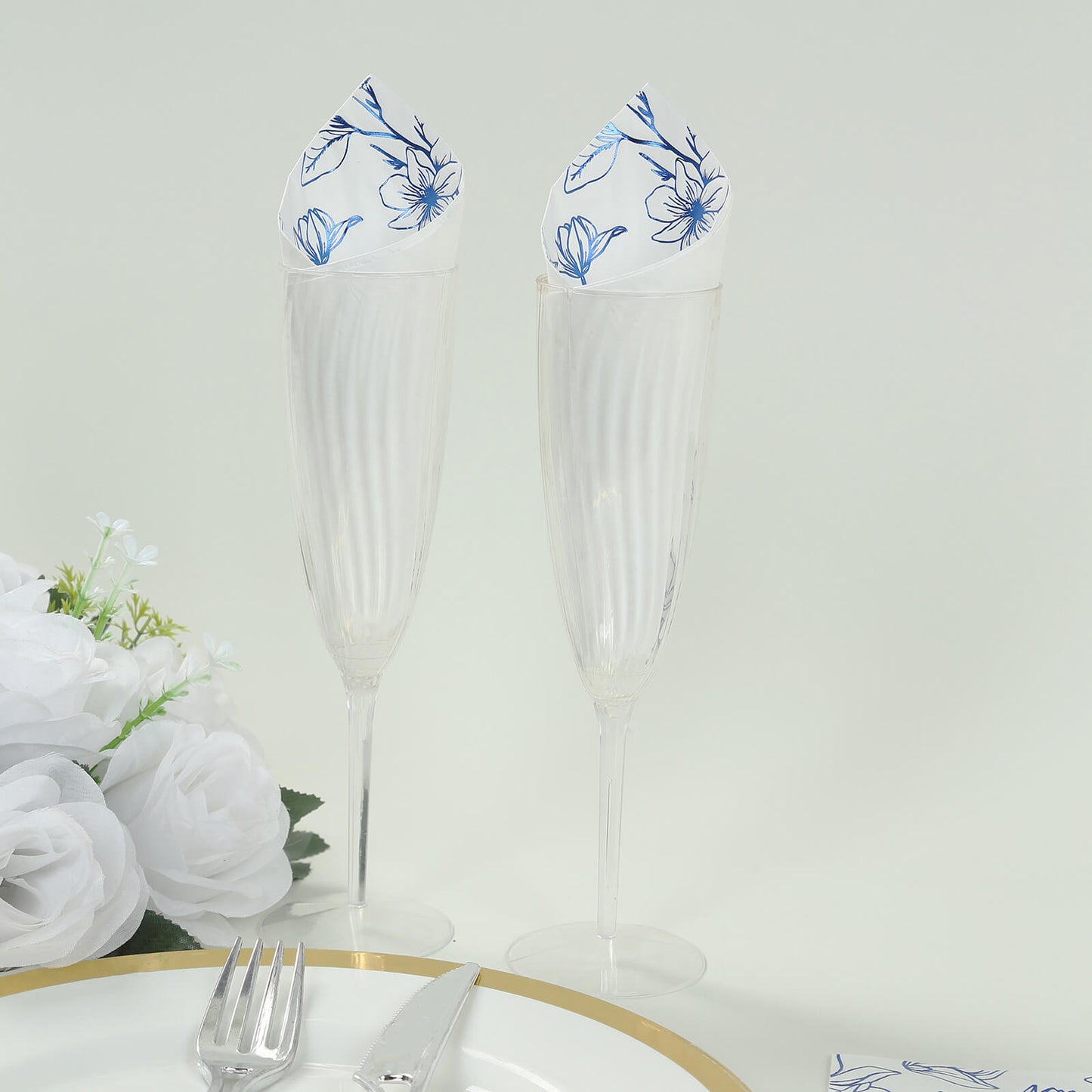 50 Pack White 2-Ply Paper Party Napkins with Blue Magnolia Flowers Print, Highly Absorbent Soft Disposable Dinner Napkins