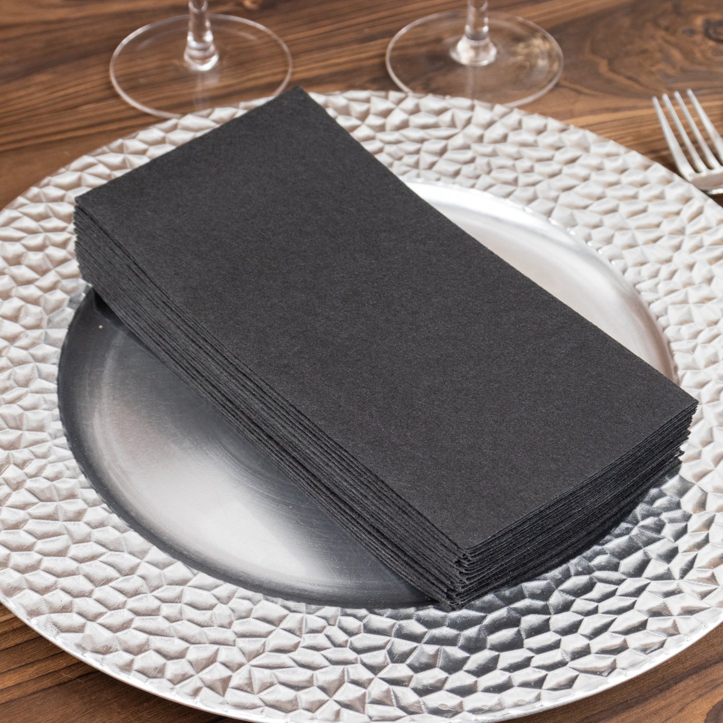 20 Pack Black Linen-Feel Paper Napkins, Premium Cloth-Like Airlaid Dinner Napkins, Disposable Soft and Absorbent Guest Towels