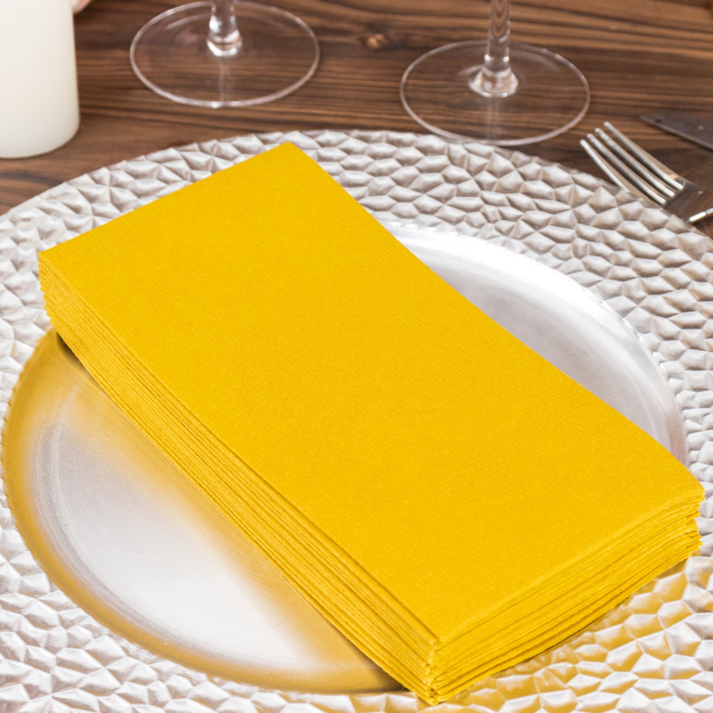 20 Pack Gold Linen-Feel Paper Napkins, Premium Cloth-Like Airlaid Dinner Napkins, Disposable Soft and Absorbent Guest Towels