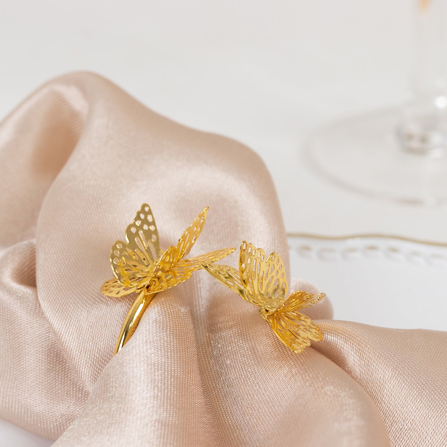 4 Pack Gold Laser Cut Butterfly Metal Napkin Holder Dining Table Decor, Spiral Wedding Napkin Rings - 2"