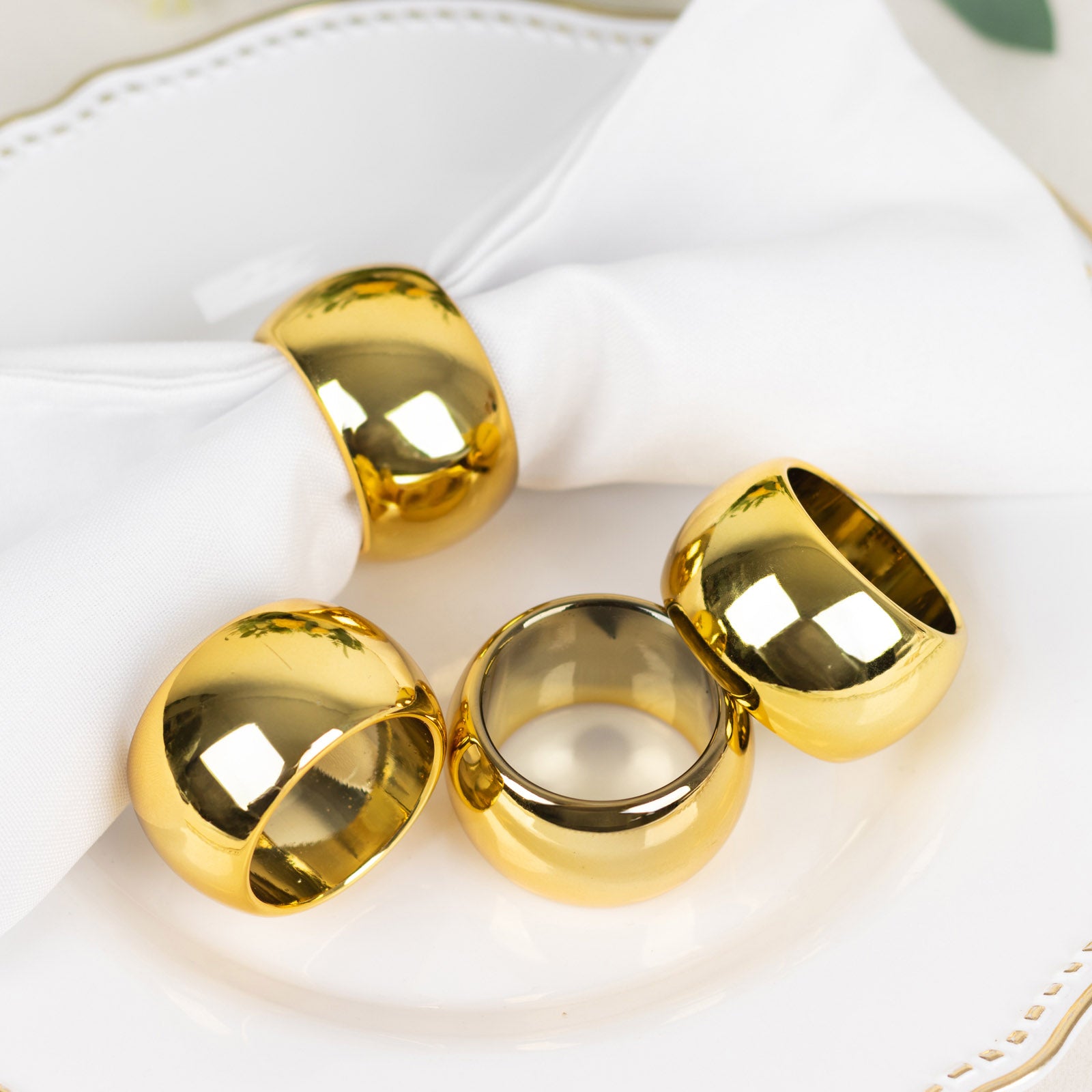 Pack Of 4 Gold Acrylic Napkin Rings