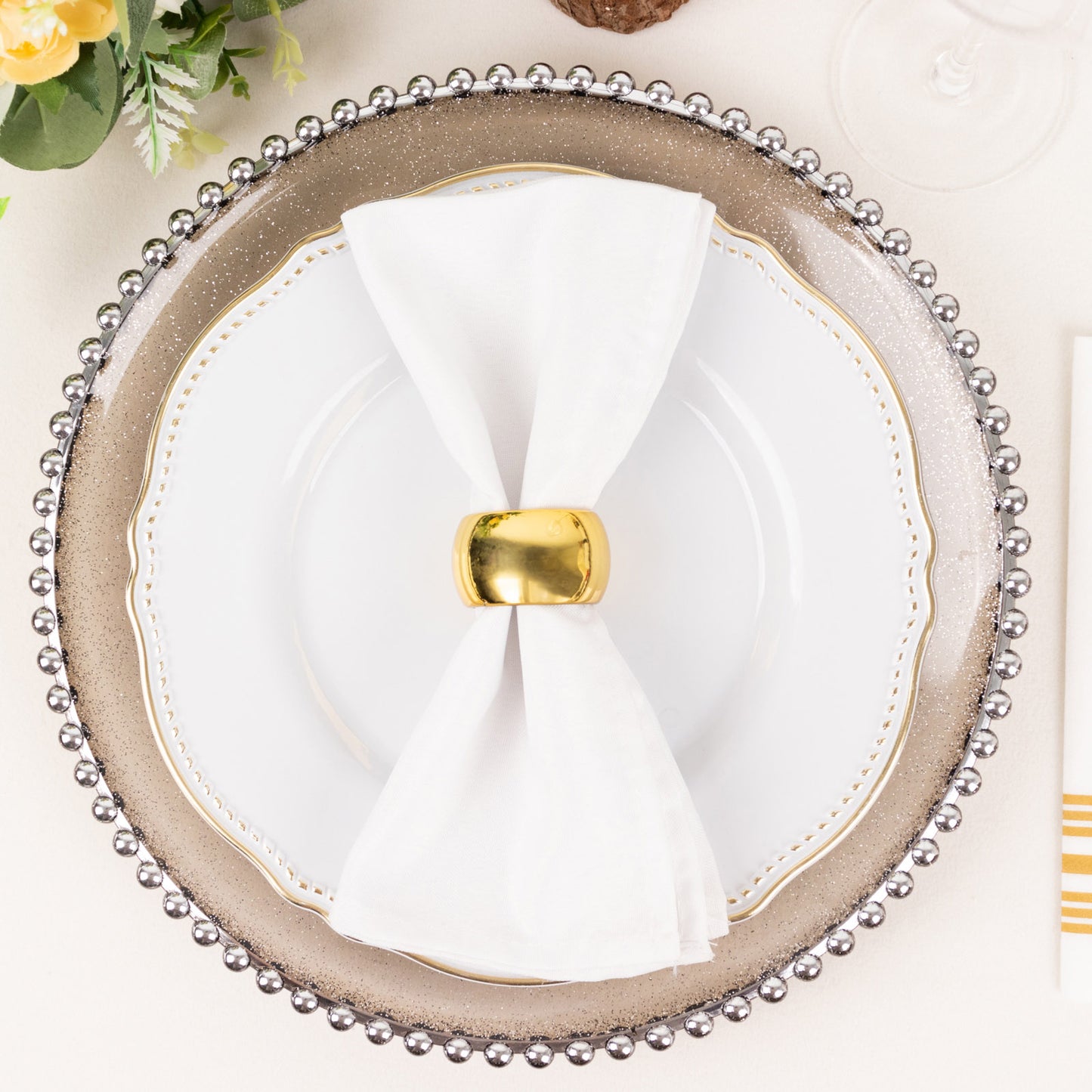 Pack Of 4 Gold Acrylic Napkin Rings