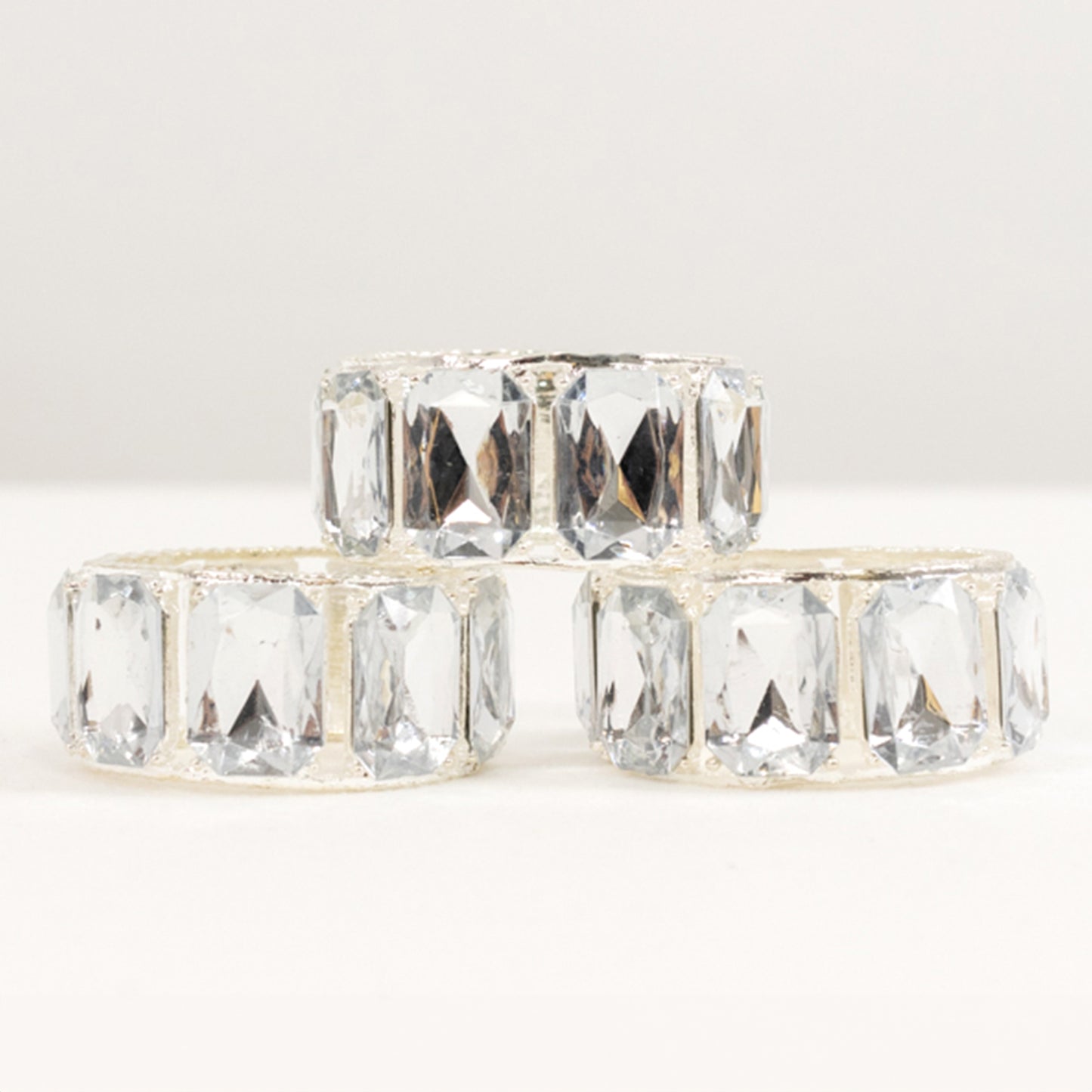 4 Pack Crystal Diamond Gem Napkin Rings – Luxury Napkin Holders for Elegant Table Decor