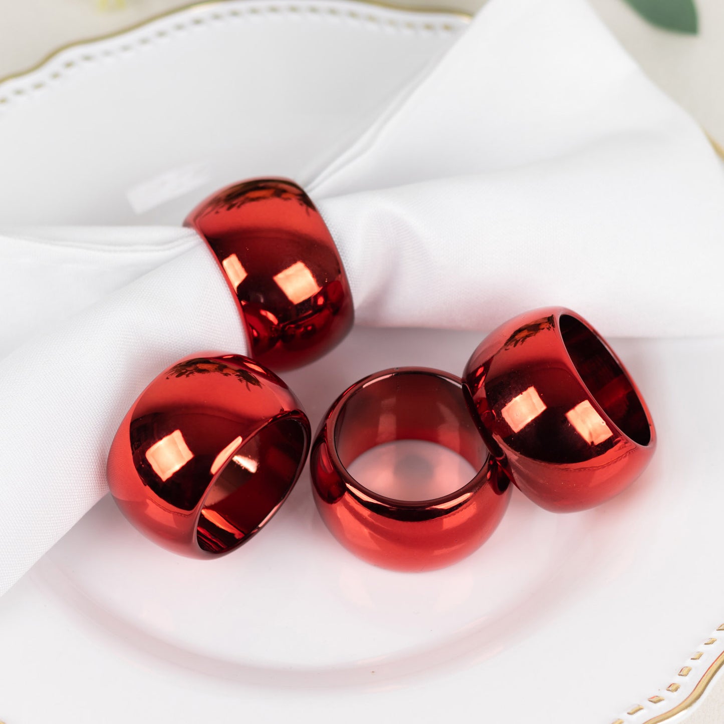 Set Of 4 Red Colored Acrylic Napkin Rings