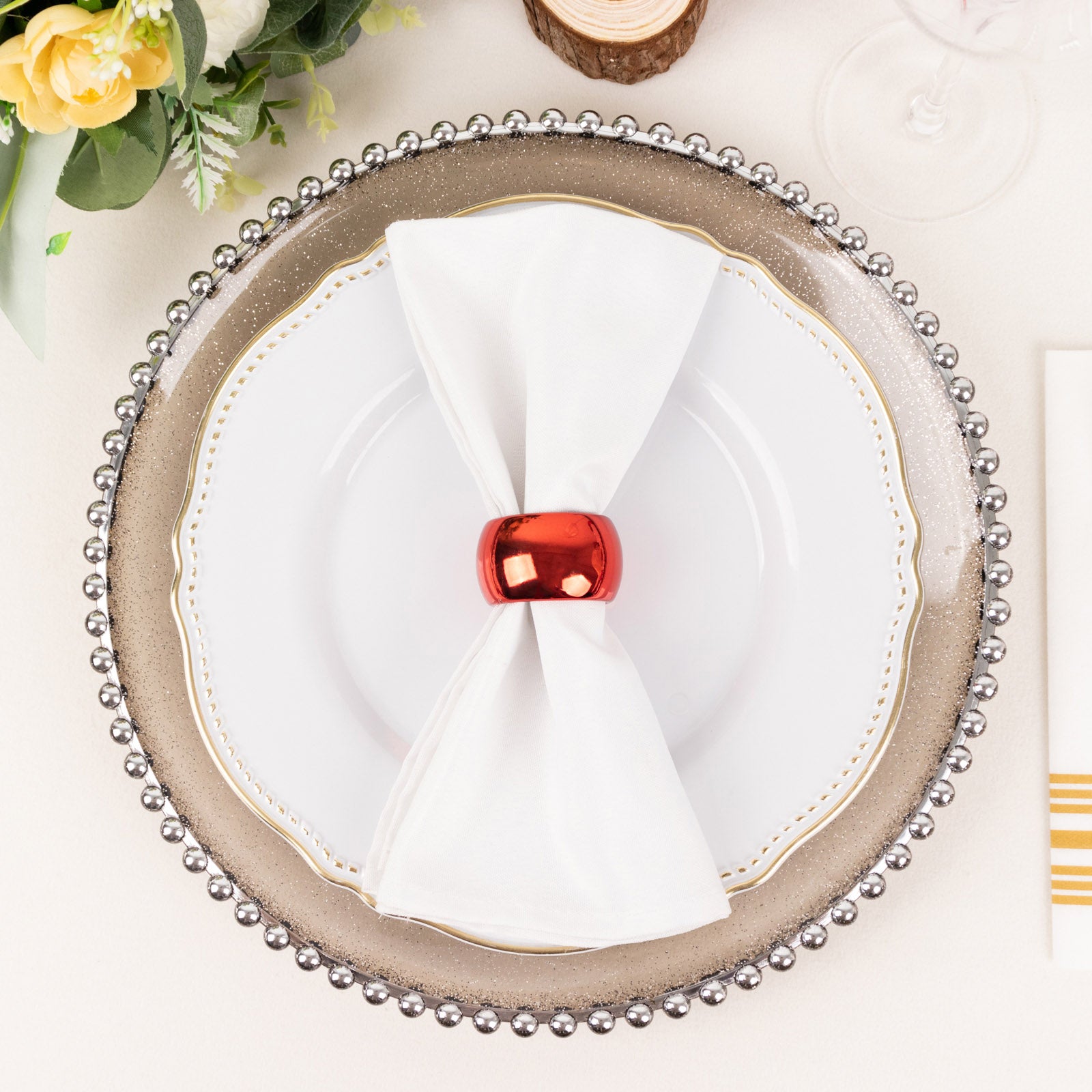 Set Of 4 Red Colored Acrylic Napkin Rings