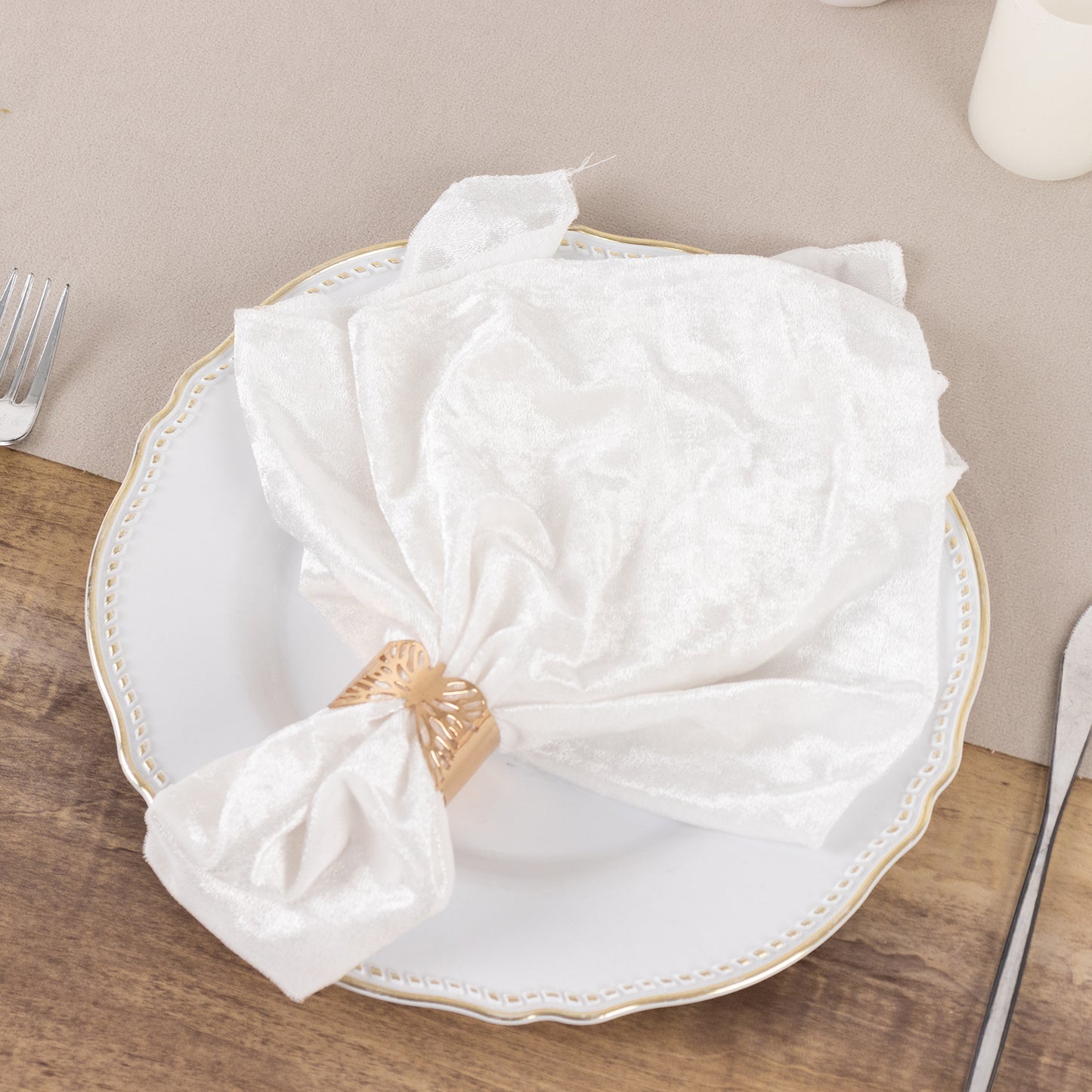 5 Pack White Premium Crushed Velvet Linen Napkins, Decorative Soft Cloth Dinner Napkins - 20"x20"