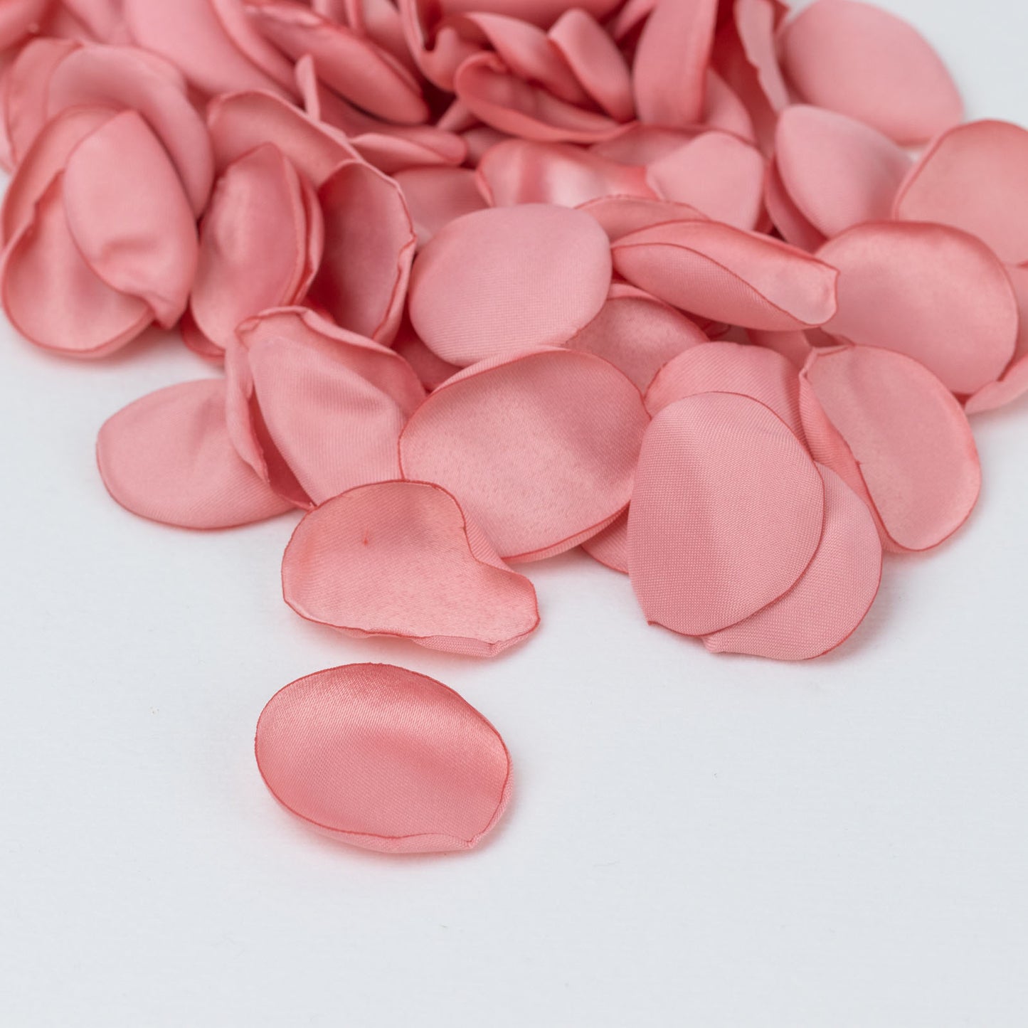 400 Pack | Matte Dusty Rose Silk Rose Petals, Artificial Flower Petal Round Table Confetti