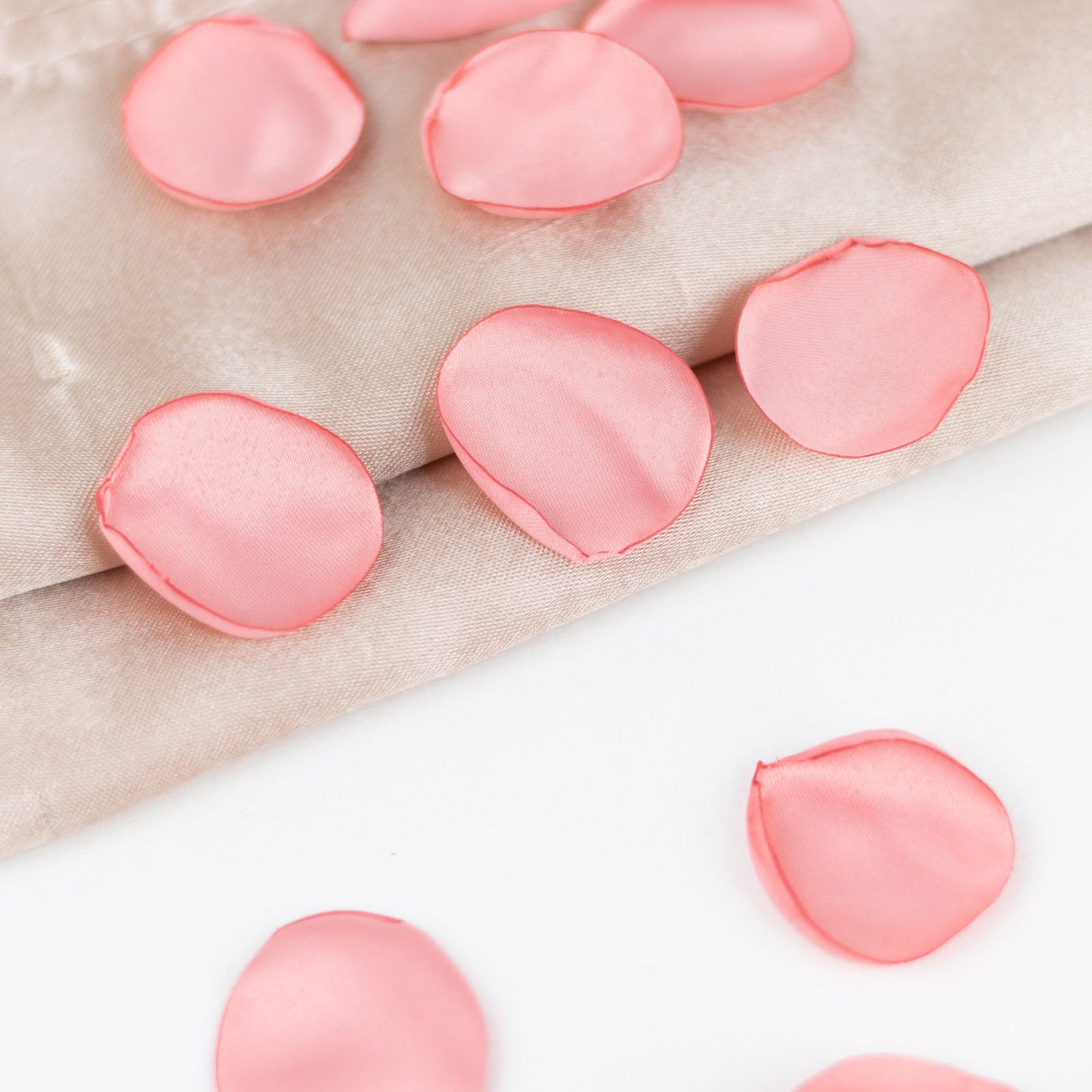 400 Pack | Matte Dusty Rose Silk Rose Petals, Artificial Flower Petal Round Table Confetti