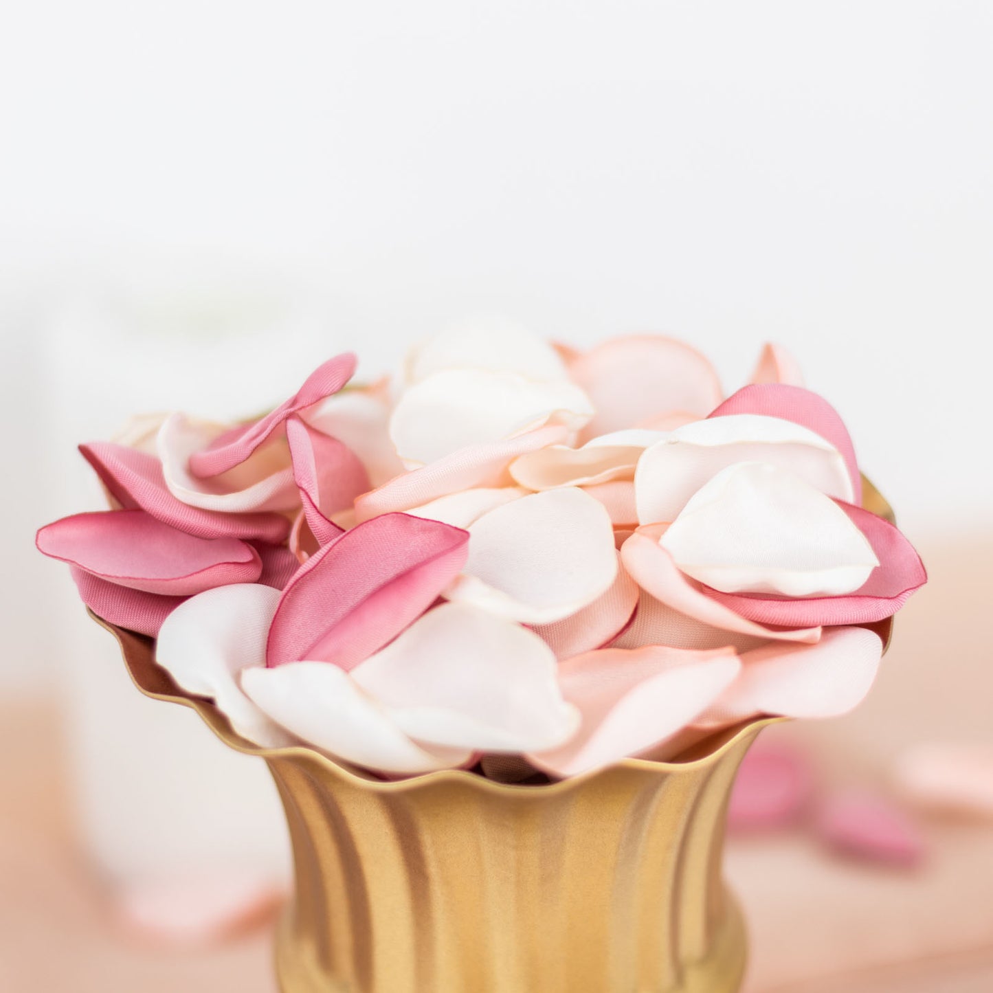 400 Pack Matte Blush Ivory Mix Silk Rose Petals, Artificial Flower Petal Round Table Confetti