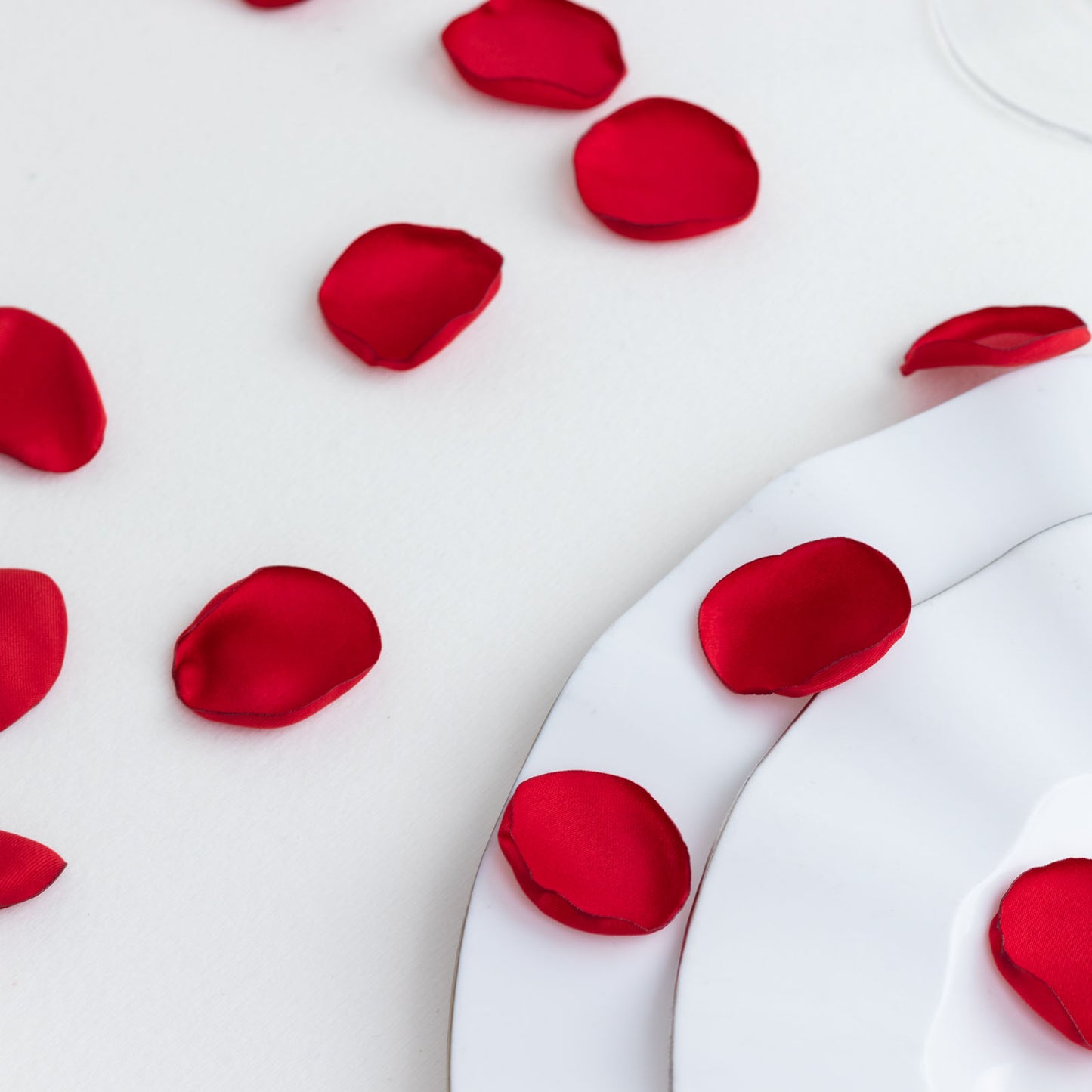 400 Pack | Matte Red Silk Rose Petals, Artificial Flower Petal Round Table Confetti