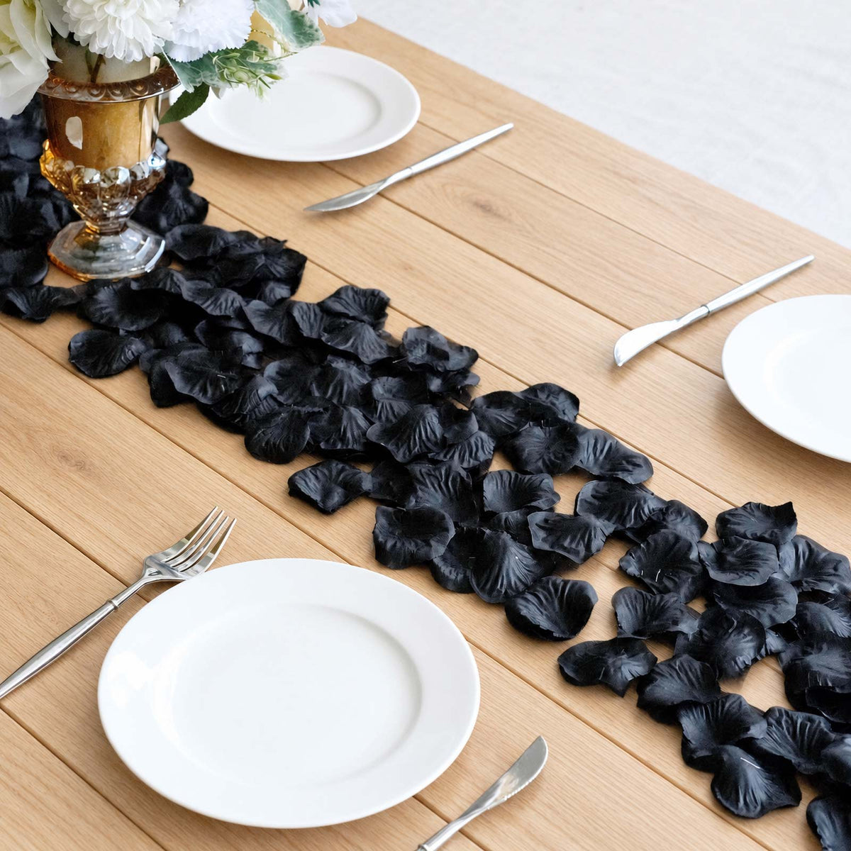 2000 Pack Rose Petals Round Design Black Silk Confetti - Decorative Scatters for Tables and Floors