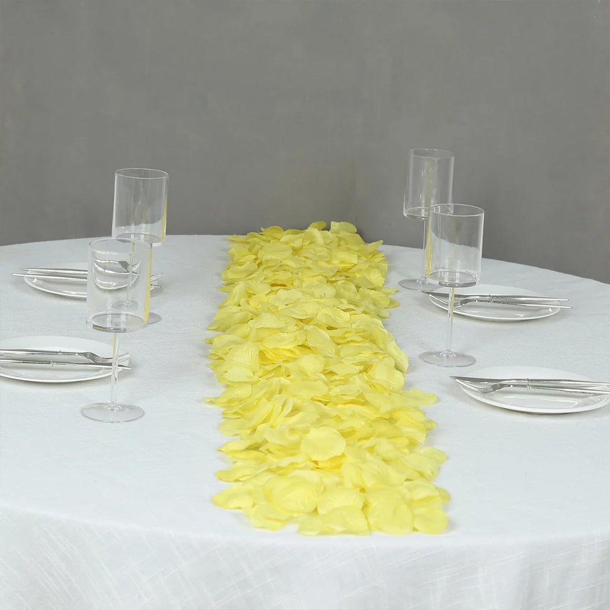 2000 Pack Silk Rose Petals Confetti, Yellow – Round Decorative Scatters for Tables