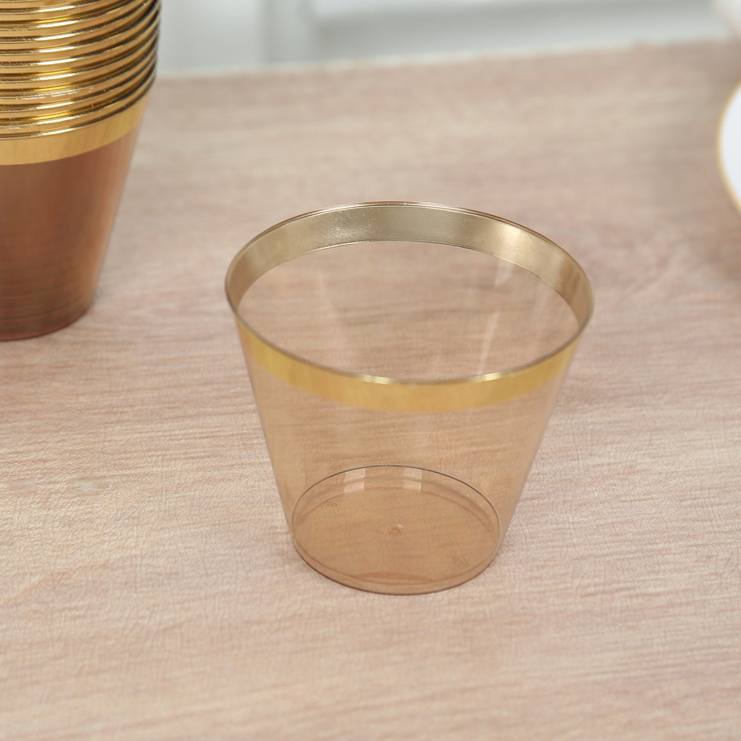 25 Pack 9oz Amber Gold Disposable Tumbler Glasses with Gold Rim, Short Crystal Plastic Party Cups