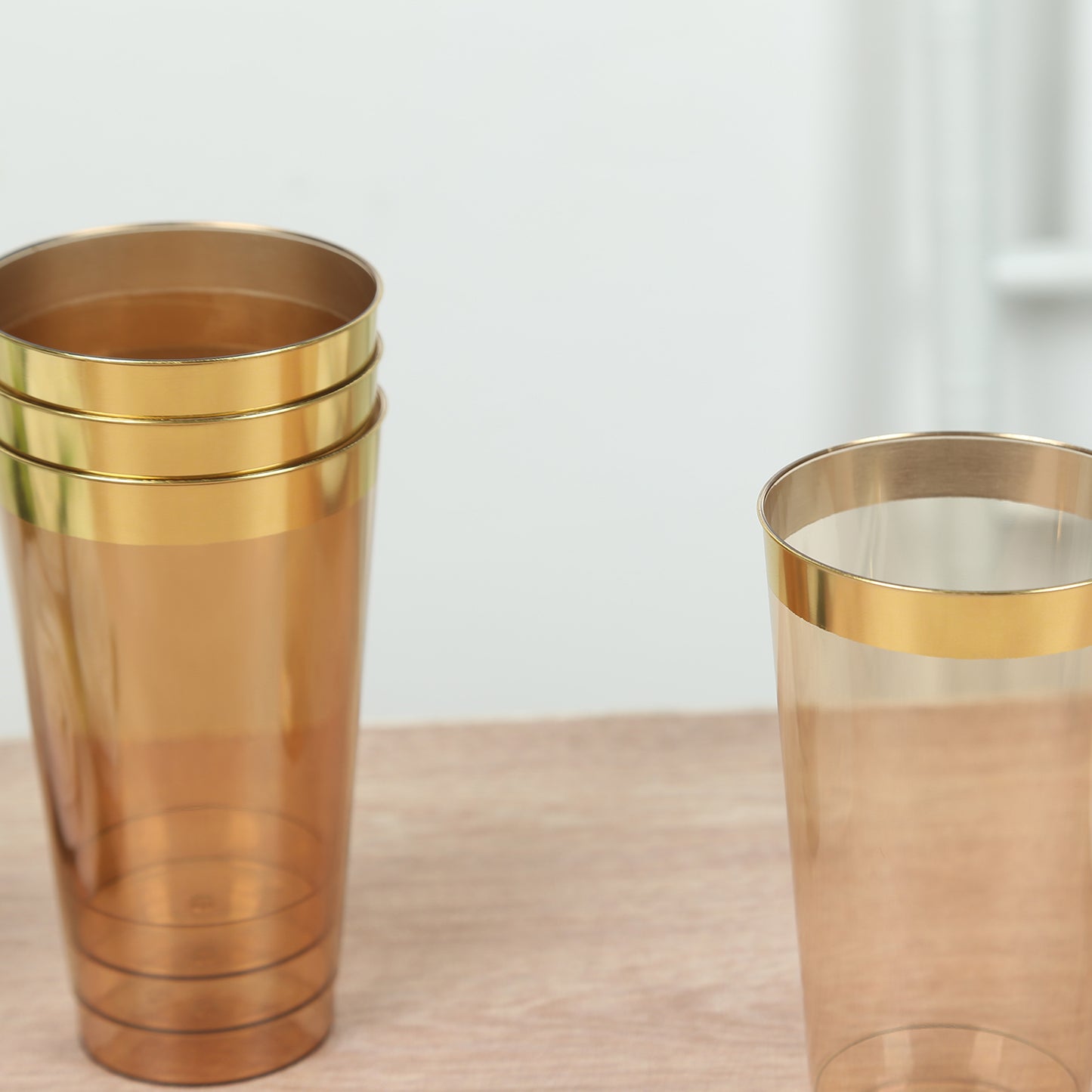 12 Pack Amber Gold Plastic Cups Drinking Tumblers with Gold Rim, 17oz Disposable Party Cups - 5.5"