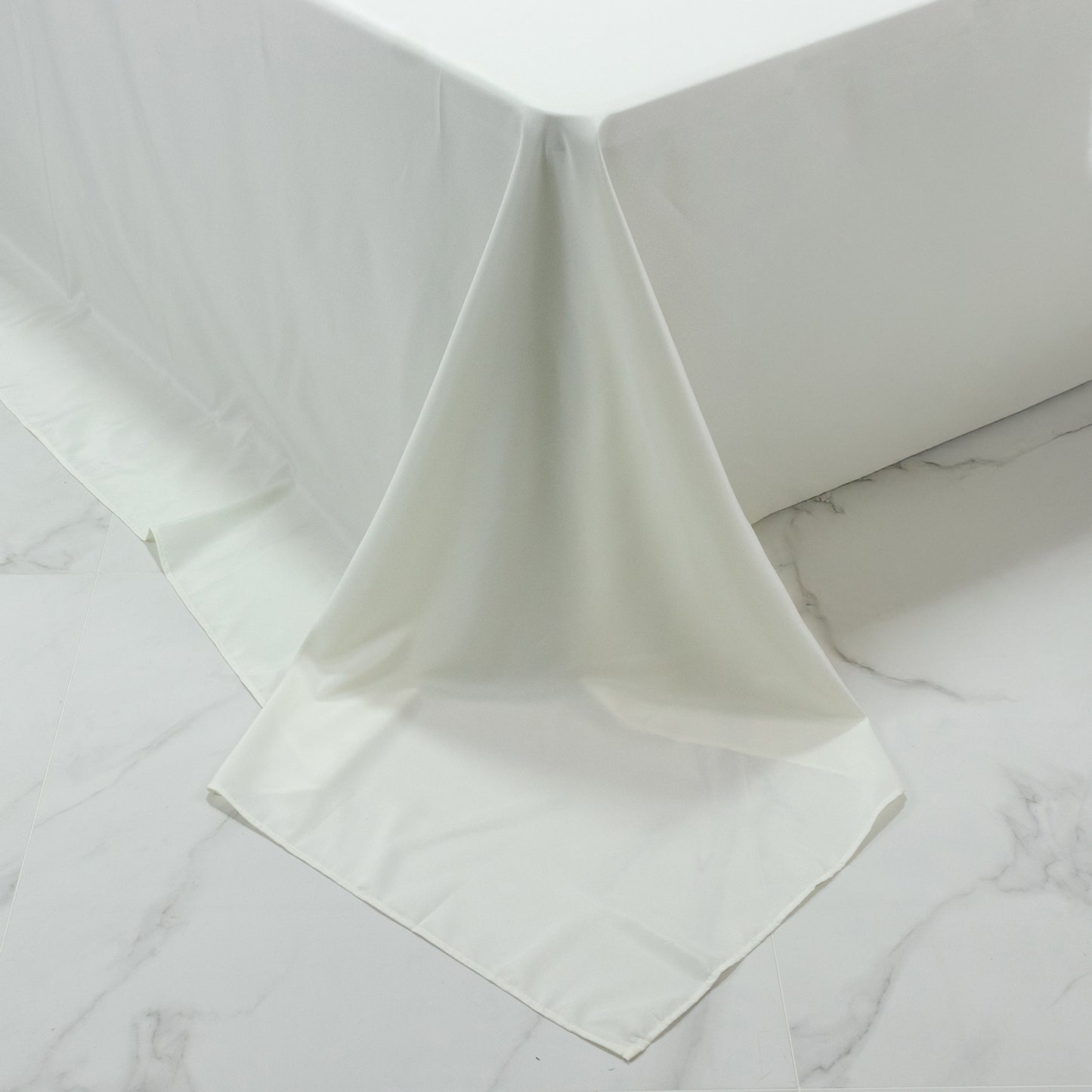 Ivory Polyester Rectangular King Tablecloth – 108" x 156" Extra-Wide, Wrinkle-Resistant Banquet Linen for Catering, Events & 8ft Tables