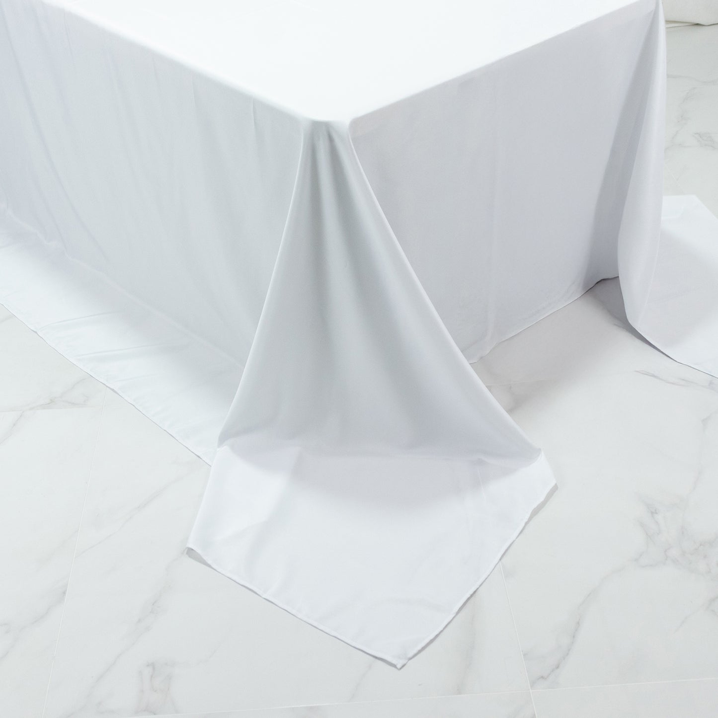 White Polyester Rectangular King Tablecloth – 108" x 156" Extra-Wide, Wrinkle-Resistant Banquet Linen for Catering, Events & 8ft Tables