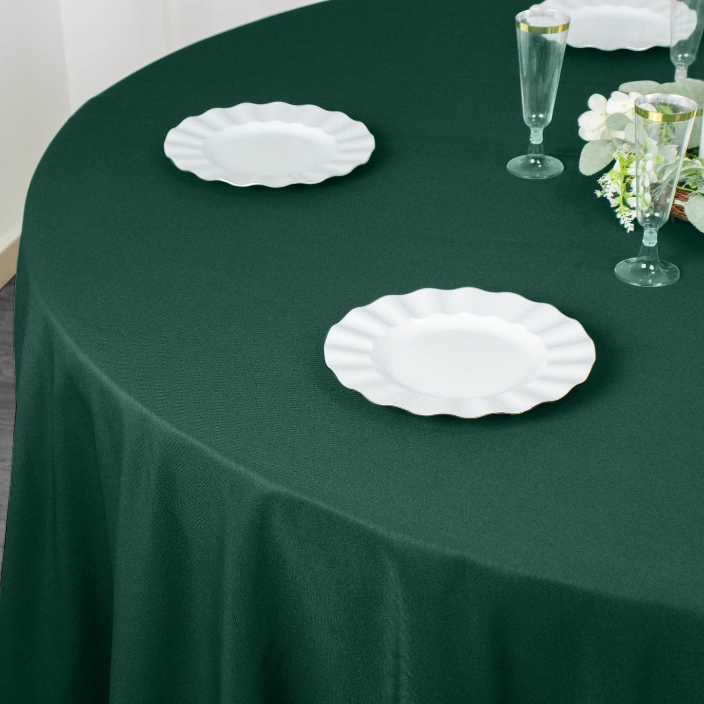 120" Hunter Emerald Green Seamless Premium Polyester Round Tablecloth - 220GSM