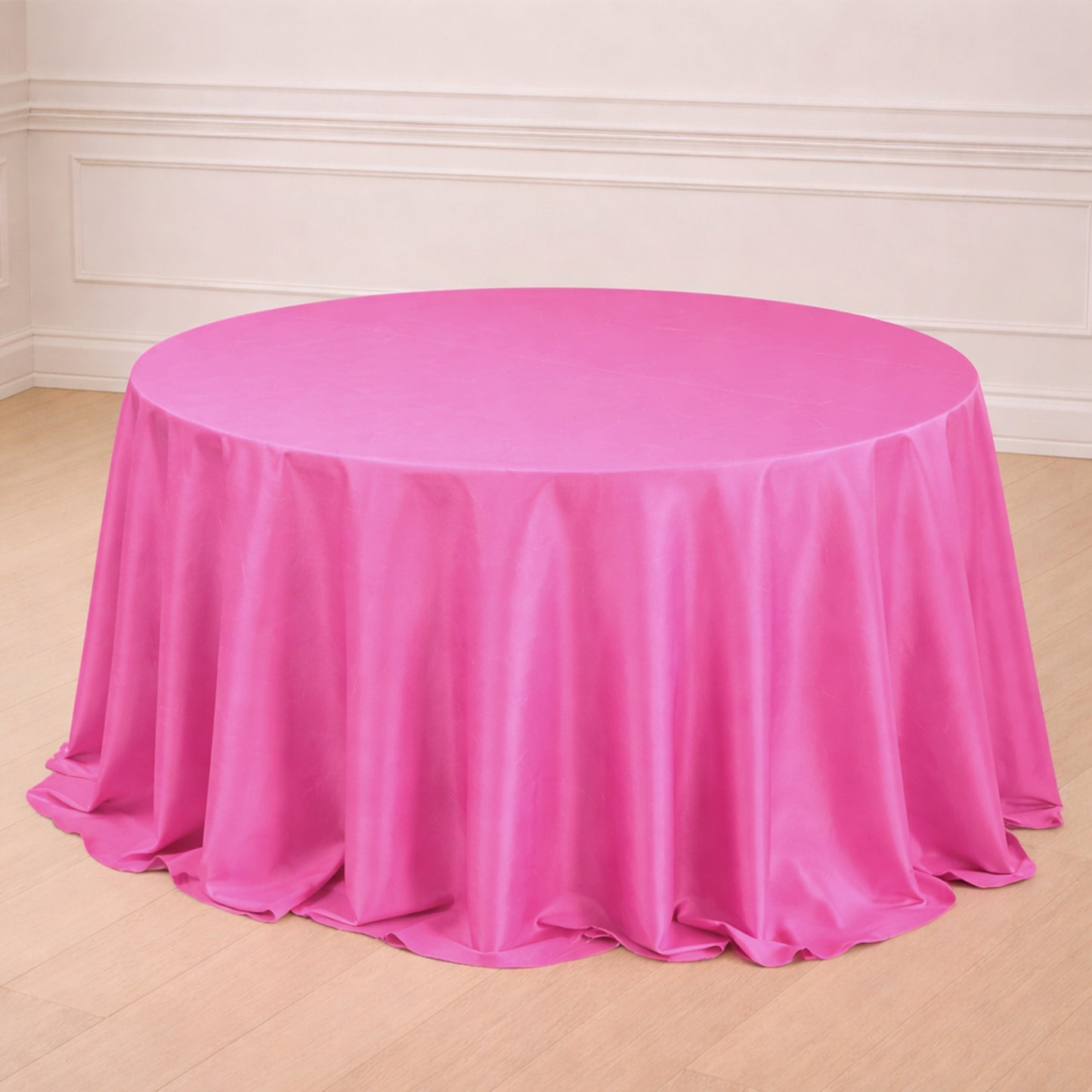 132" Fuchsia Seamless Polyester Round Tablecloth