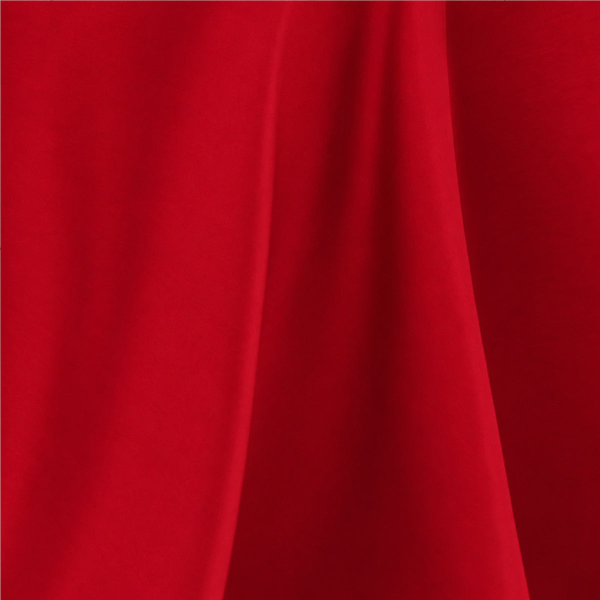 132" Wine Seamless Premium Polyester Round Tablecloth - 220GSM for 6 Foot Table With Floor-Length Dr