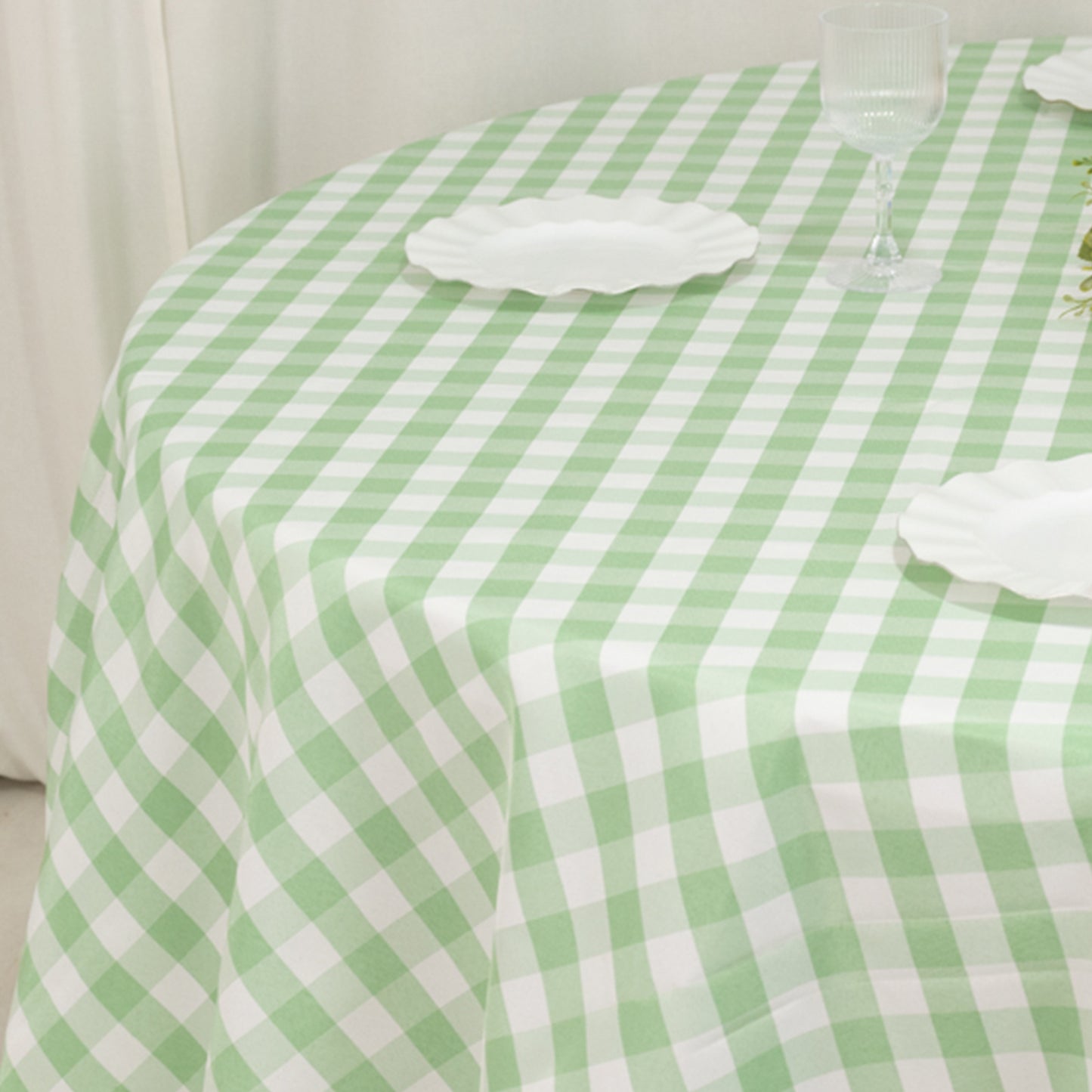 120" White Sage Green Seamless Buffalo Plaid Round Tablecloth, Checkered Gingham Polyester Tablecloth for 5 Foot Table With Floor-Length Drop