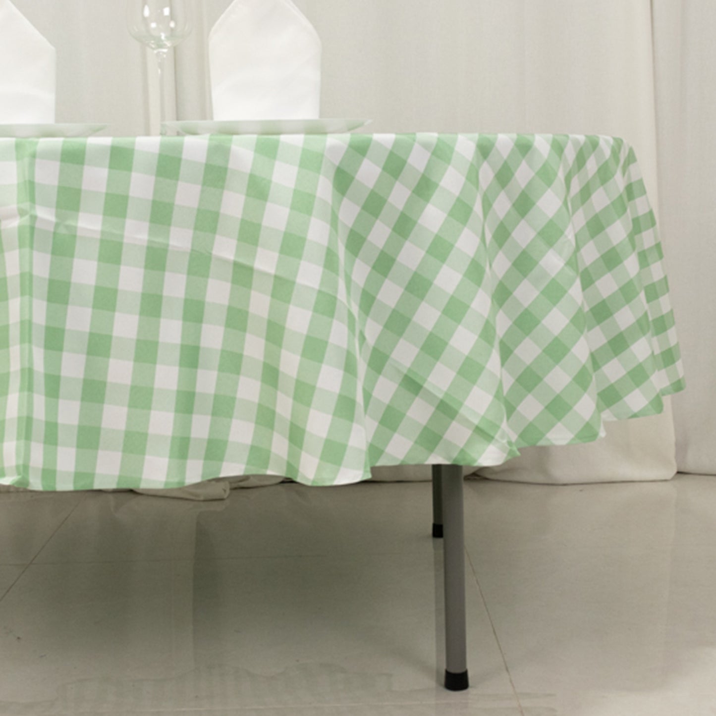 90" White Sage Green Buffalo Plaid Round Tablecloth, Gingham Polyester Checkered Tablecloth