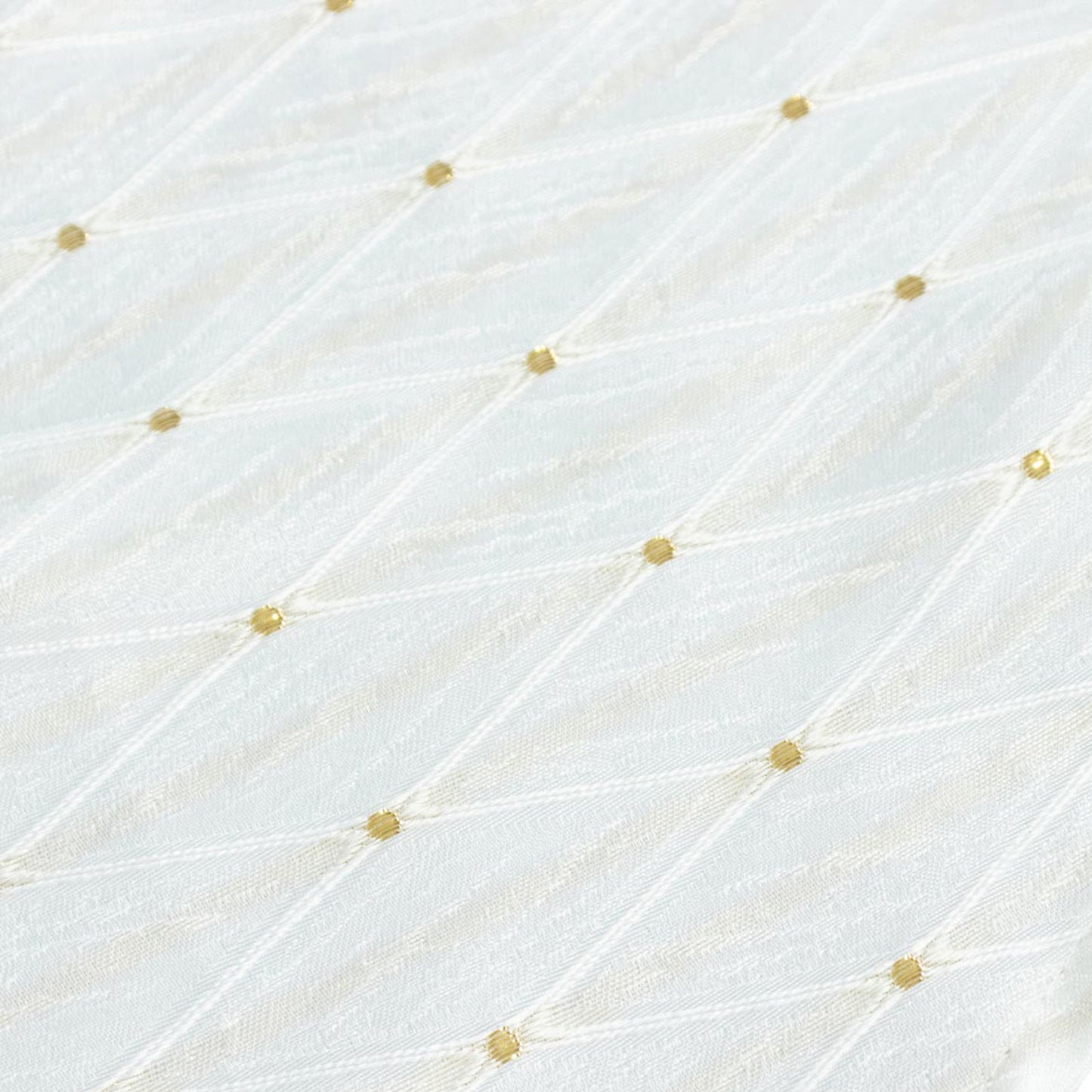 Jacquard Tablecloth 120" Round White - Diamond Trellis with Gold Accent Dots