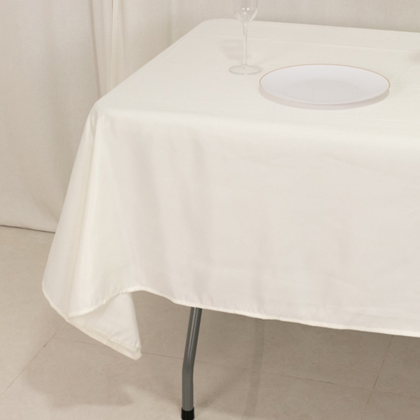 Ivory satin rectangle tablecloth, 60"x102