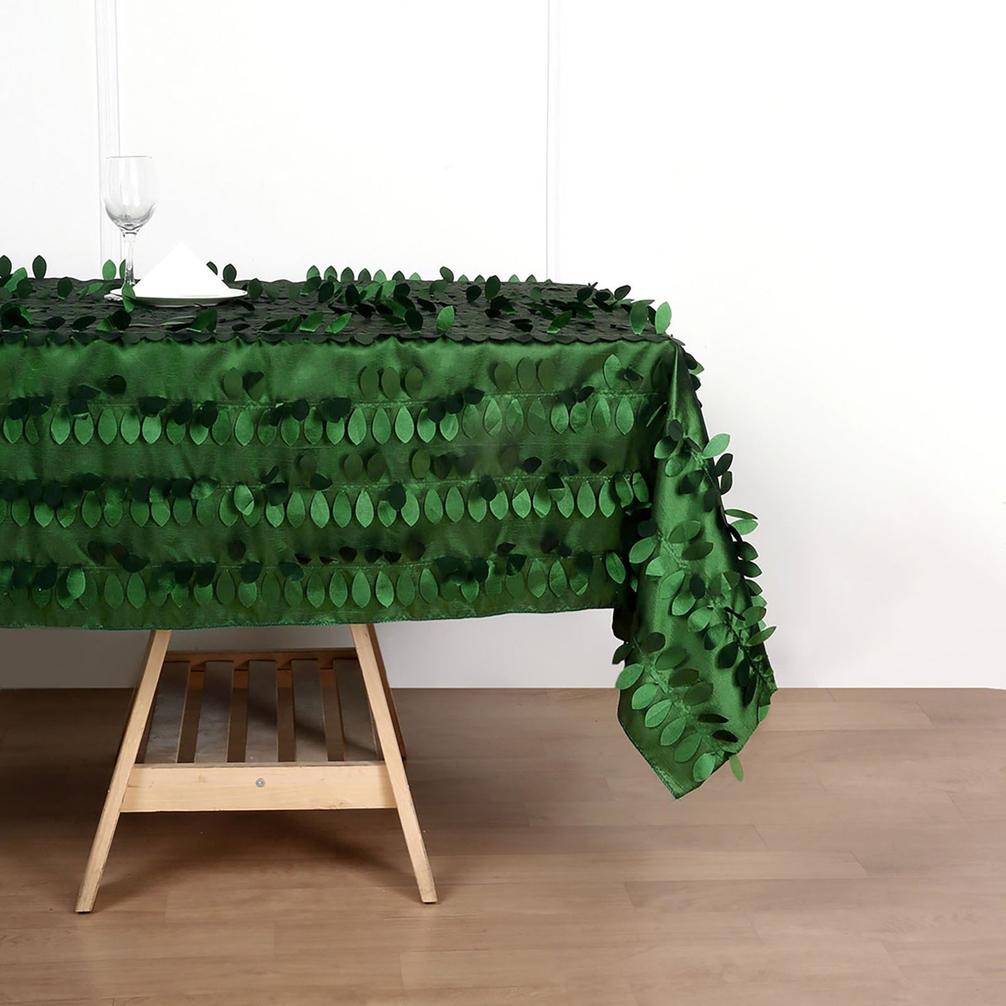Green Leaf Petal Taffeta Tablecloth 60 Inch x 102 Inch Rectangle