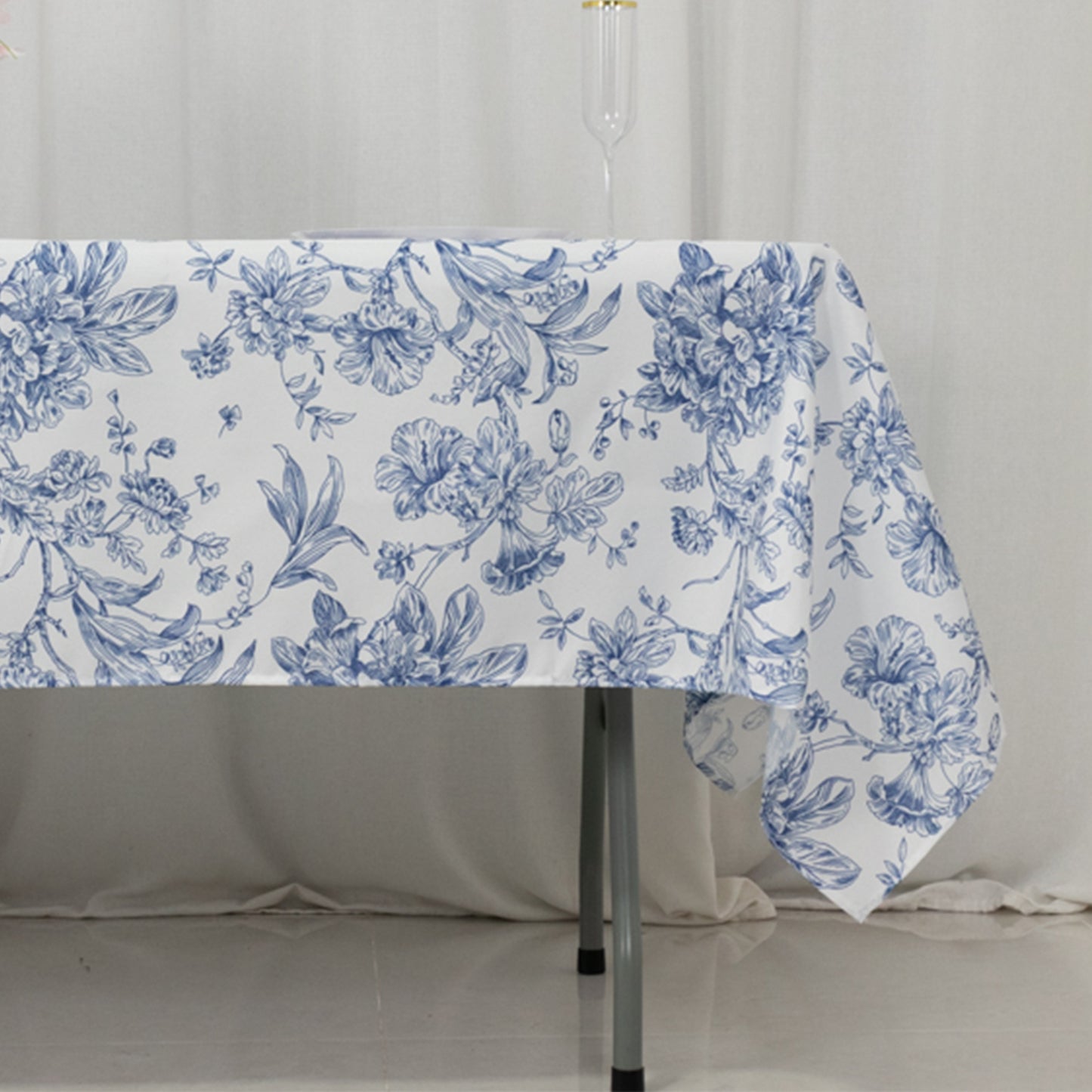 60"x102" White Blue French Toile Polyester Tablecloth, Floral Table Cloth for Dining Tables