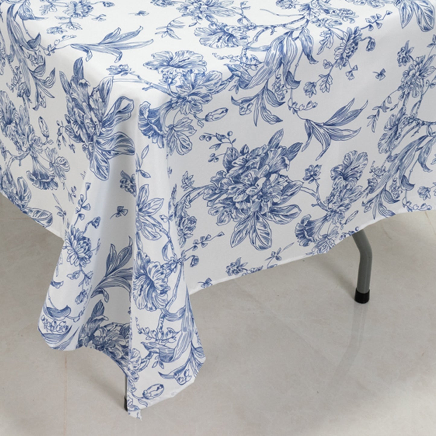 60"x102" White Blue French Toile Polyester Tablecloth, Floral Table Cloth for Dining Tables