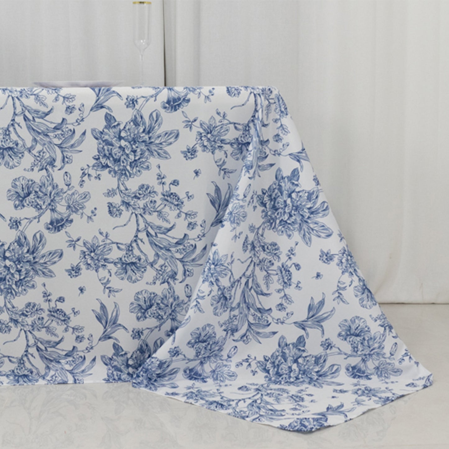 90"x156" White Blue French Toile Polyester Tablecloth, Seamless Floral Rectangle Table Cover for 8 Foot Tables With Floor-Length Drop