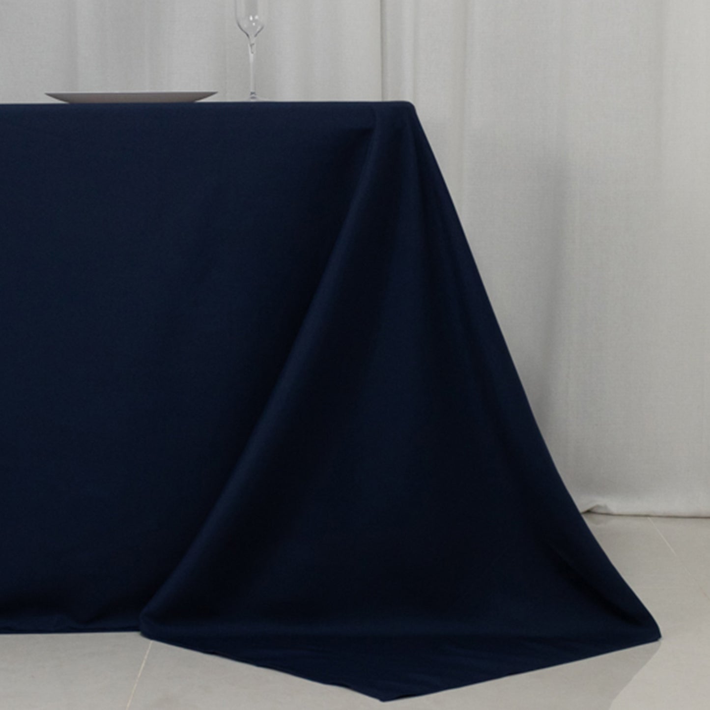 90"x132" Fire Retardant Navy Blue Tablecloth Seamless Premium Polyester Rectangular Table Cover for 6 Foot Table With Floor-Length Drop