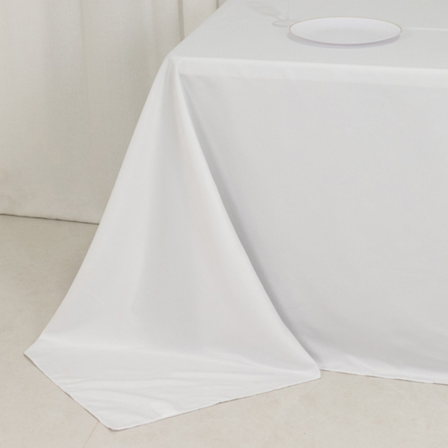 90"x132" Fire Retardant White Tablecloth Seamless Premium Polyester Rectangular Table Cover for 6 Foot Table With Floor-Length Drop