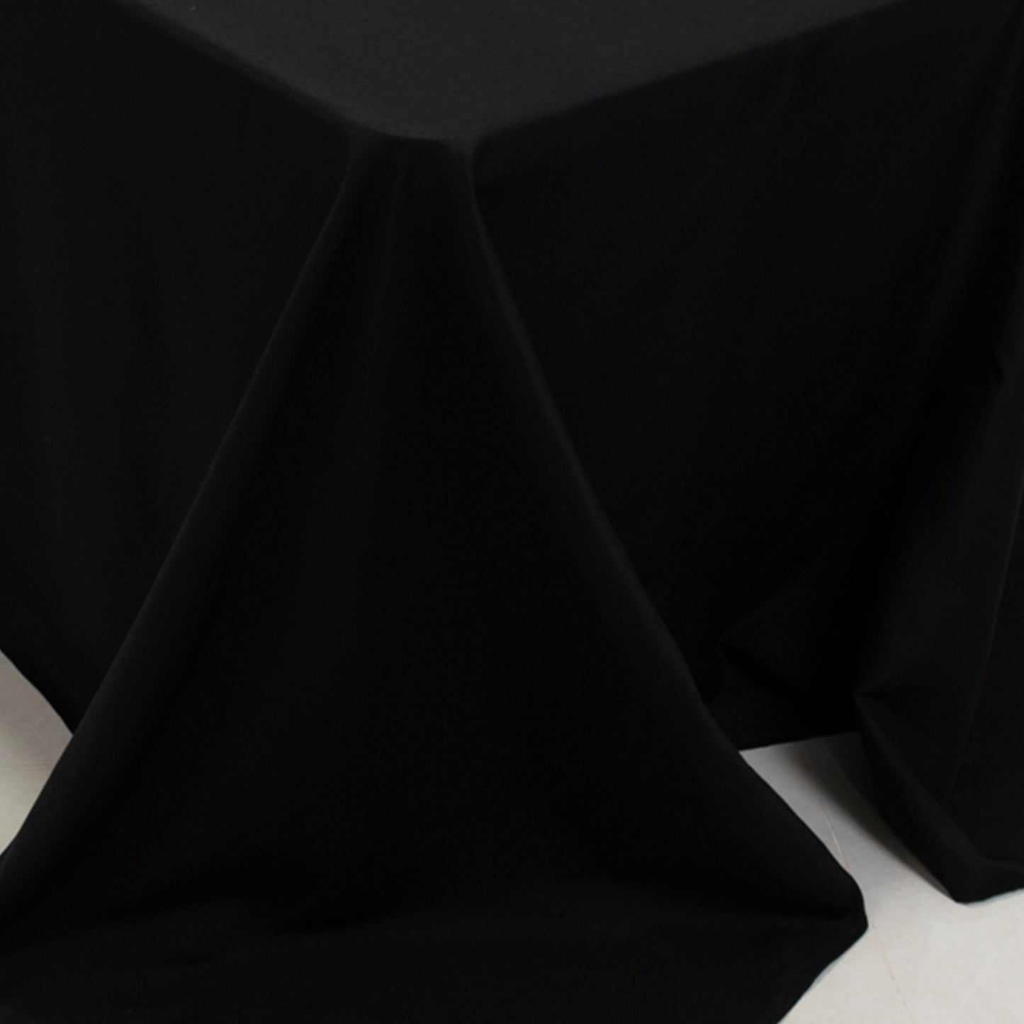 90"x156" Fire Retardant Black Tablecloth Seamless Premium Polyester Rectangular Table Cover for 8 Foot Table With Floor-Length Drop