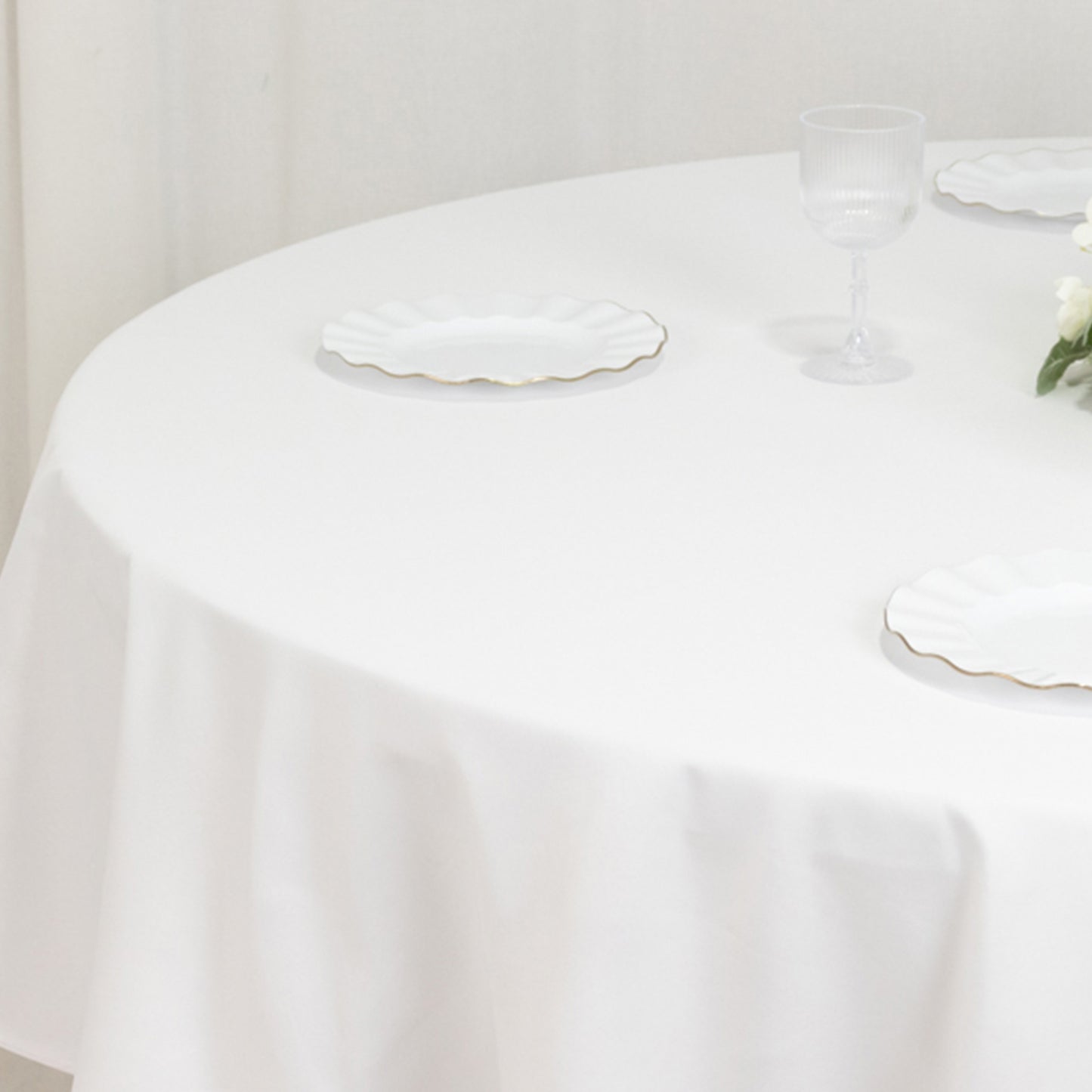 90" White Fire Retardant Tablecloth Premium Polyester Round Table Cover