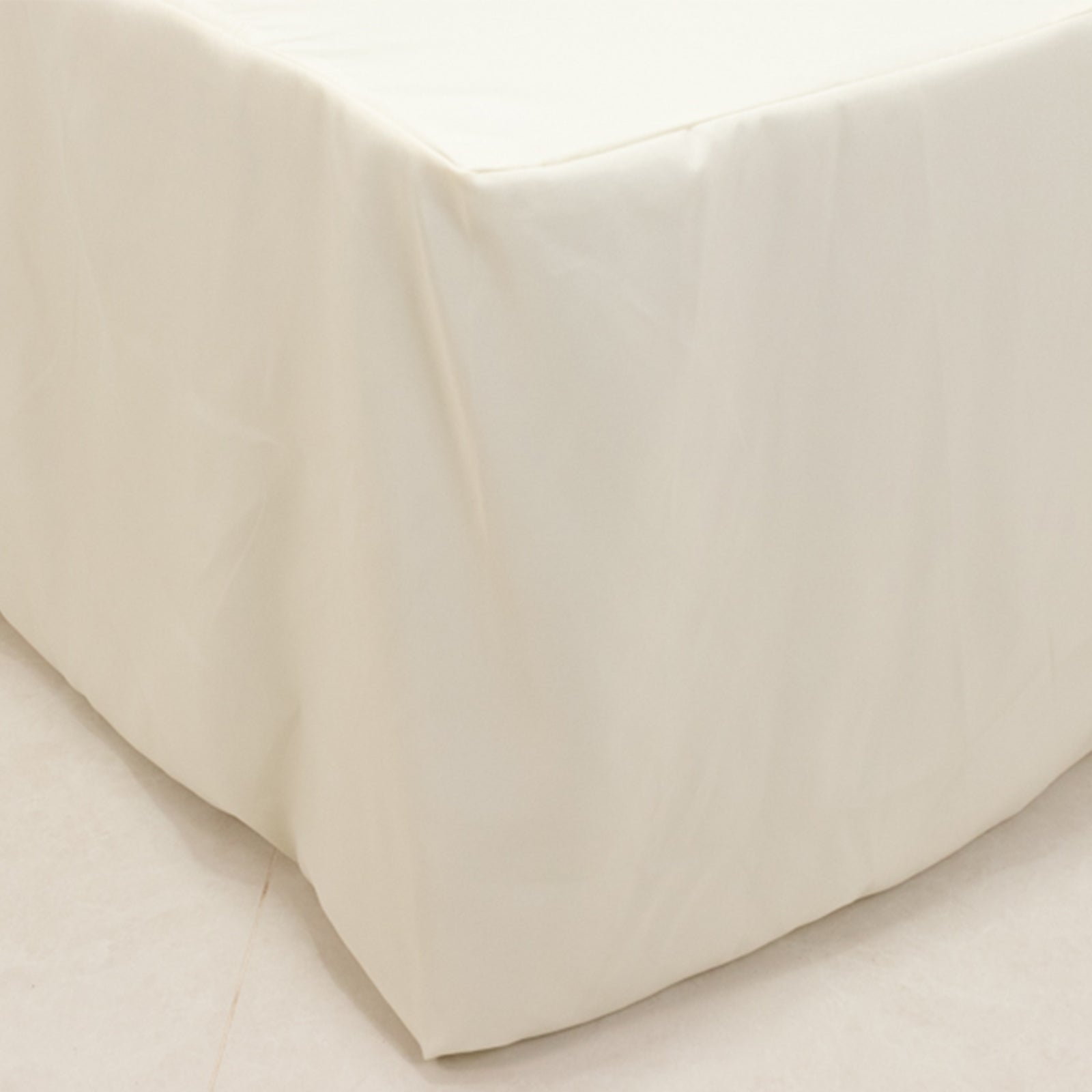 Ivory fitted tablecloth for 72"x30" tables, premium polyester fabric.