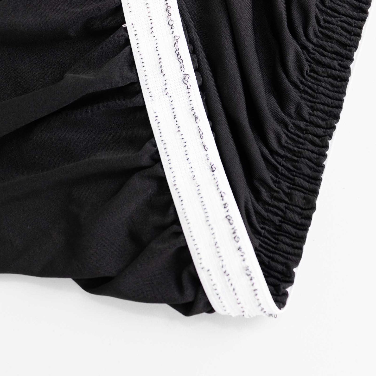 Black stretch spandex tablecloth cover for 48"x30" tables.
