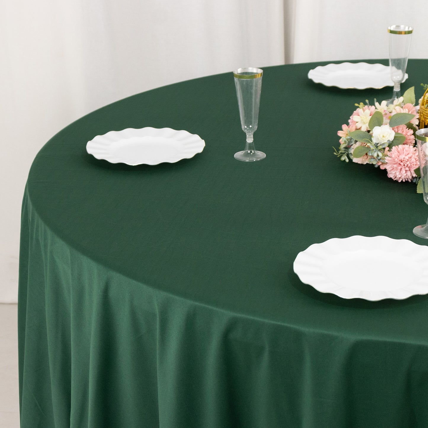 108" Hunter Emerald Green Premium Scuba Round Tablecloth, Wrinkle Free Polyester Tablecloth