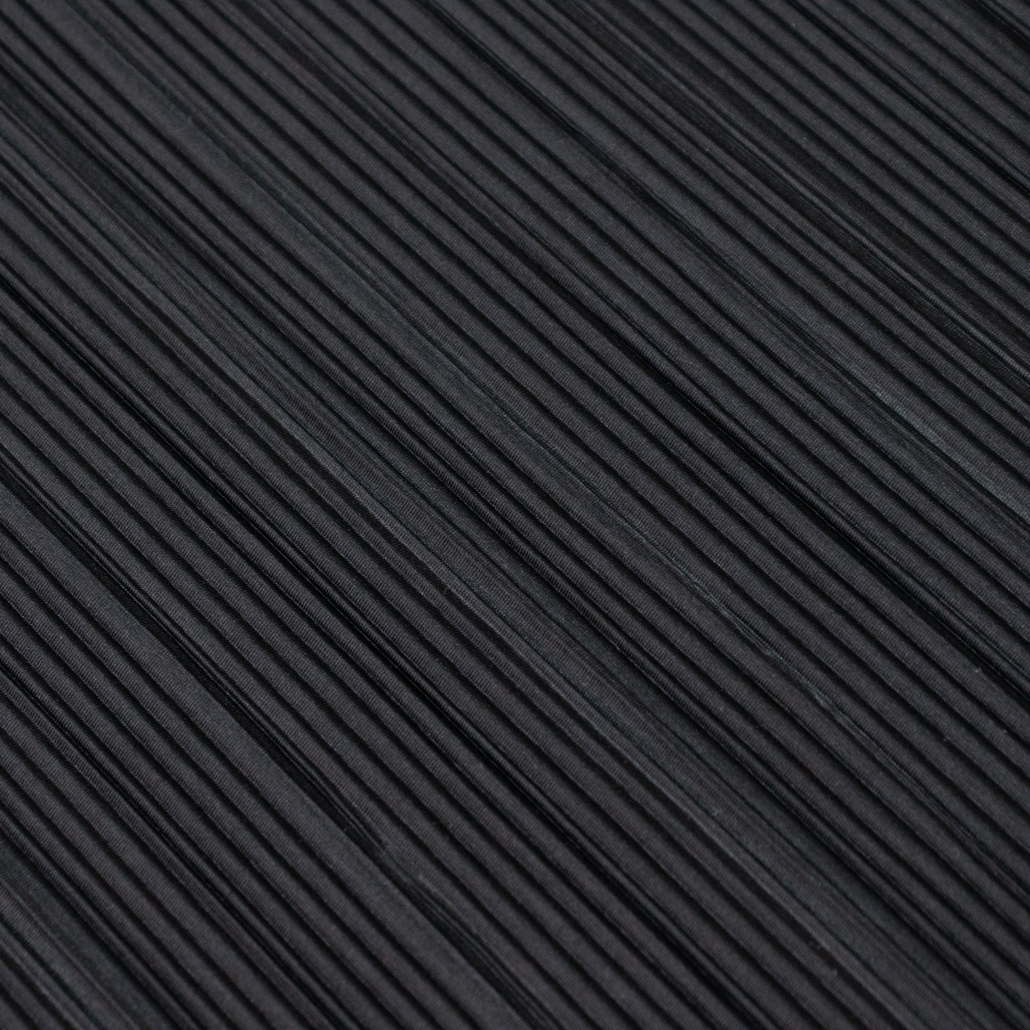 Black accordion pleated scuba tablecloth, wrinkle-free and stain-resistant. #whtbkgd