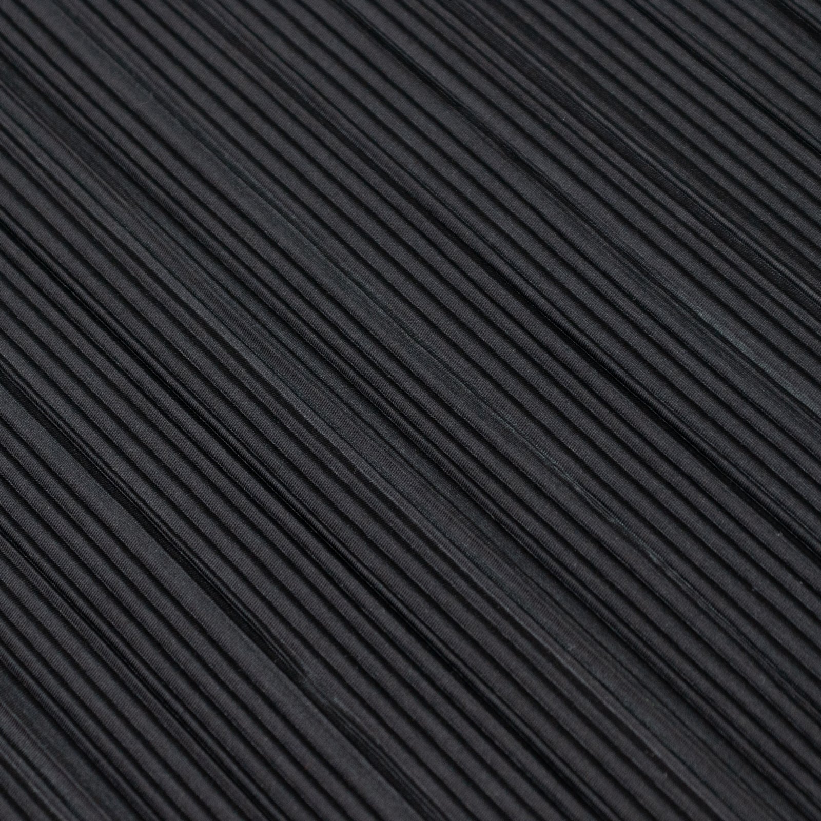 Black accordion pleated scuba tablecloth, wrinkle-free and stain-resistant. #whtbkgd