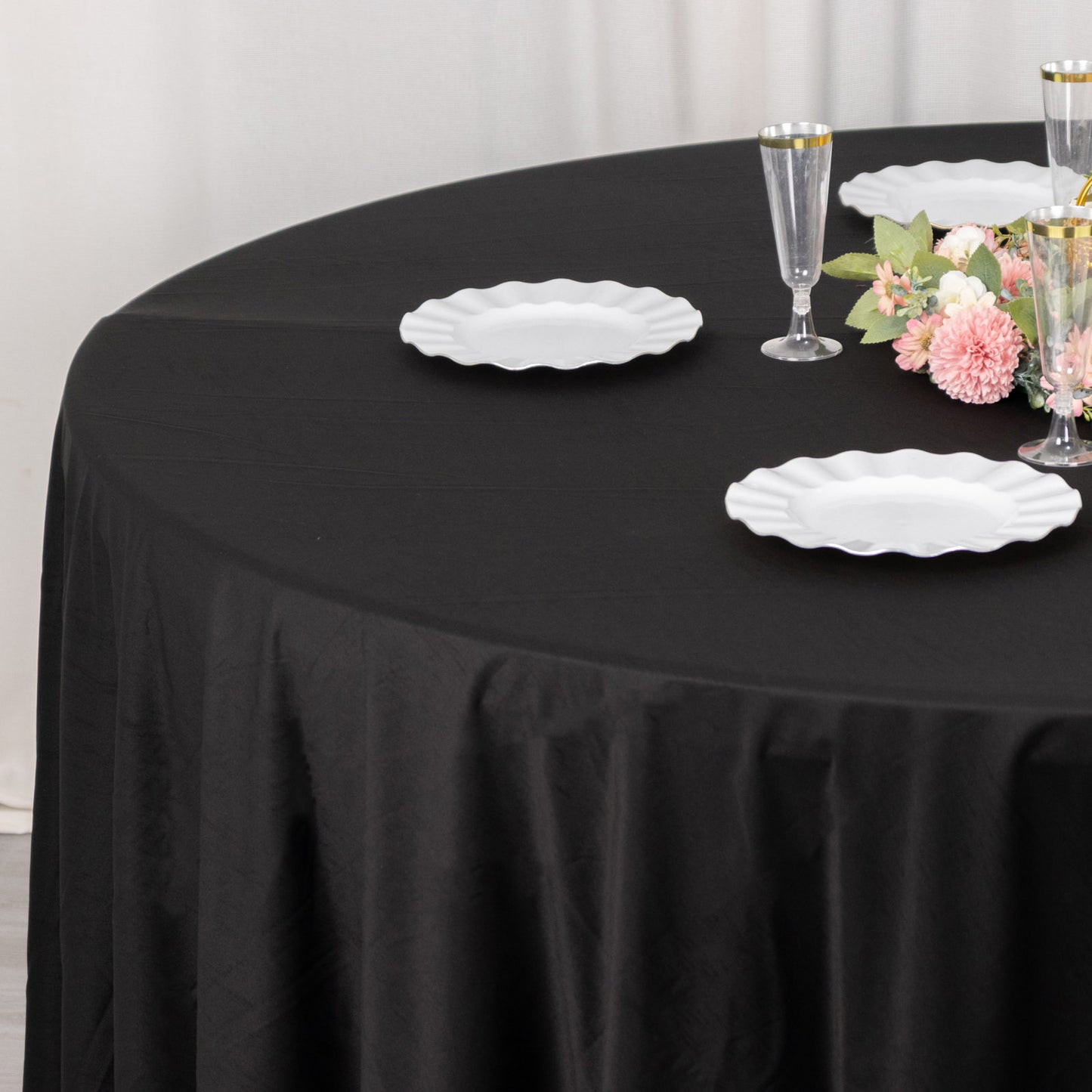 132" Black Premium Scuba Wrinkle Free Round Tablecloth, Seamless Scuba Polyester Tablecloth