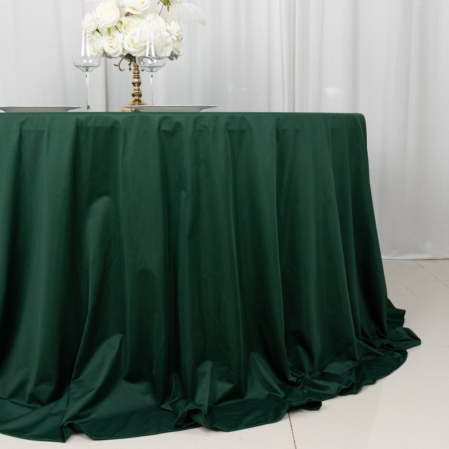 132" Hunter Emerald Green Premium Scuba Wrinkle Free Round Tablecloth, Seamless Scuba Polyester Tablecloth