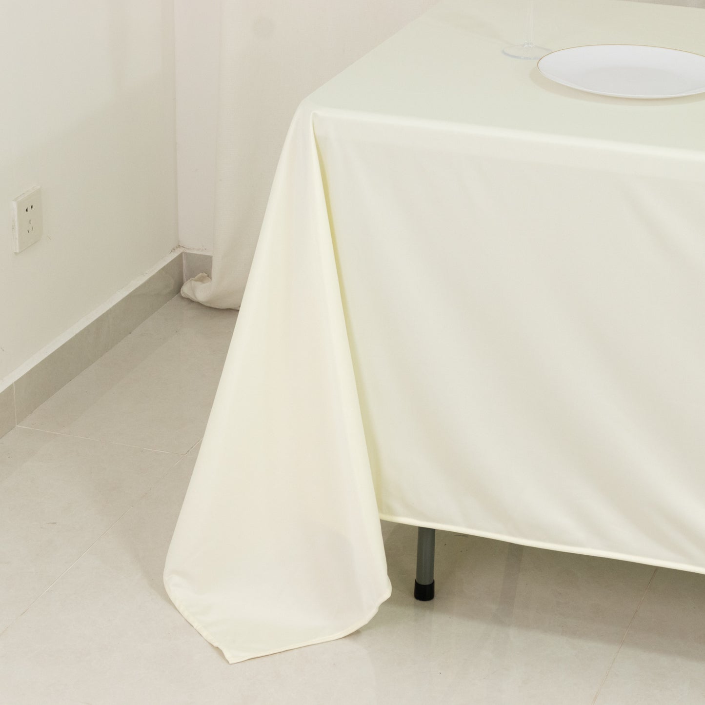 Scuba Rectangular 72"x120" Tablecloth Ivory - Wrinkle Free & Stain Resistant Table Cover