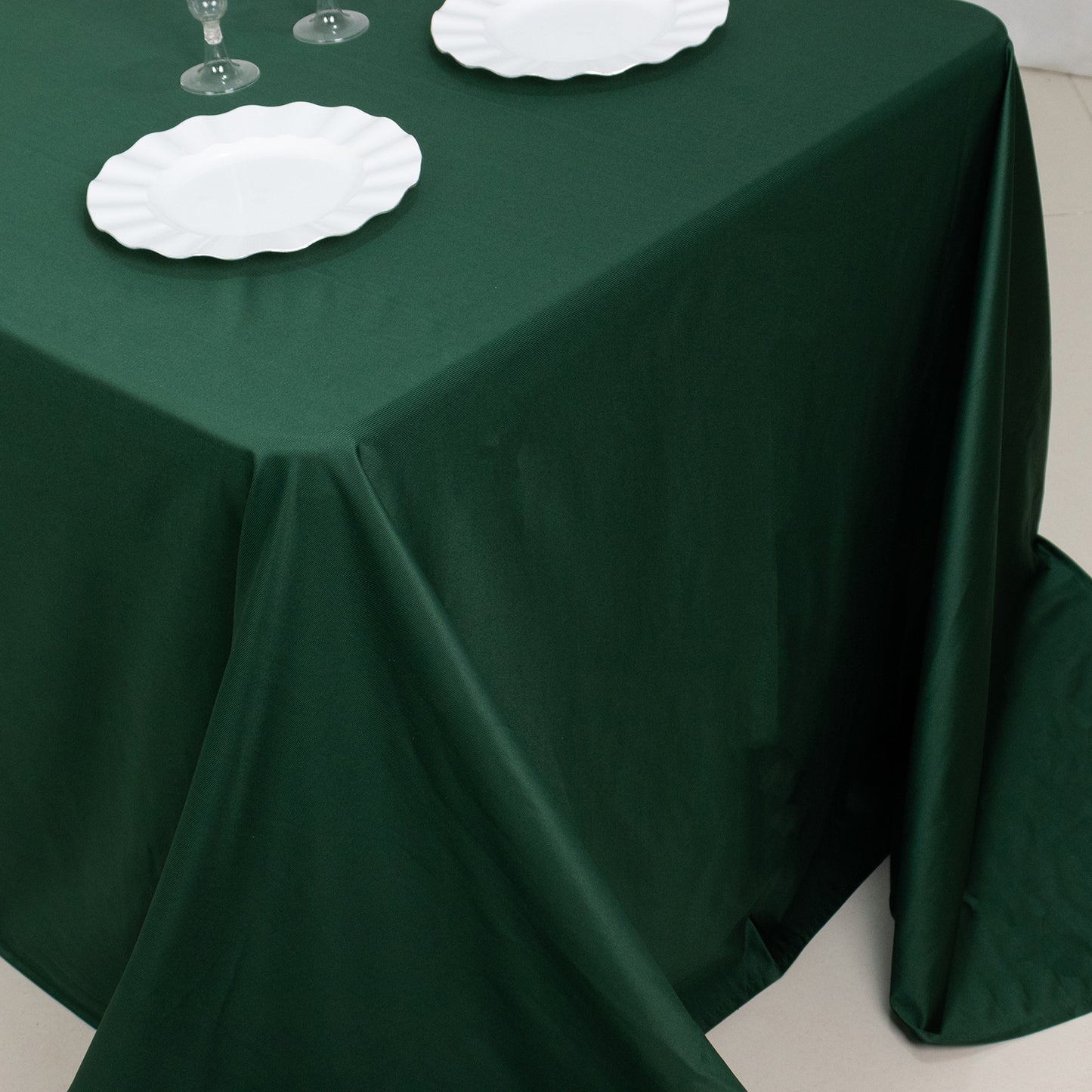 90"x132" Hunter Emerald Green Premium Scuba Wrinkle Free Rectangular Tablecloth, Seamless Scuba Polyester Tablecloth