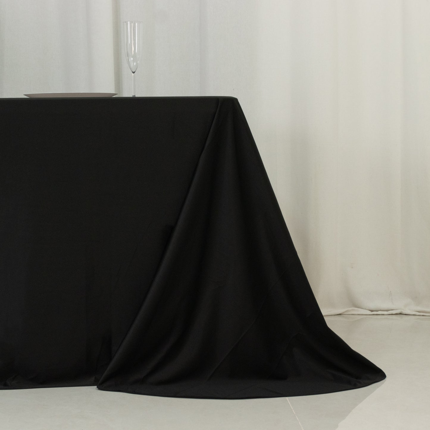Scuba Rectangular 90"x156" Tablecloth Black with Rounded Corners – Seamless, Wrinkle Free & Stain Resistant Table Cover