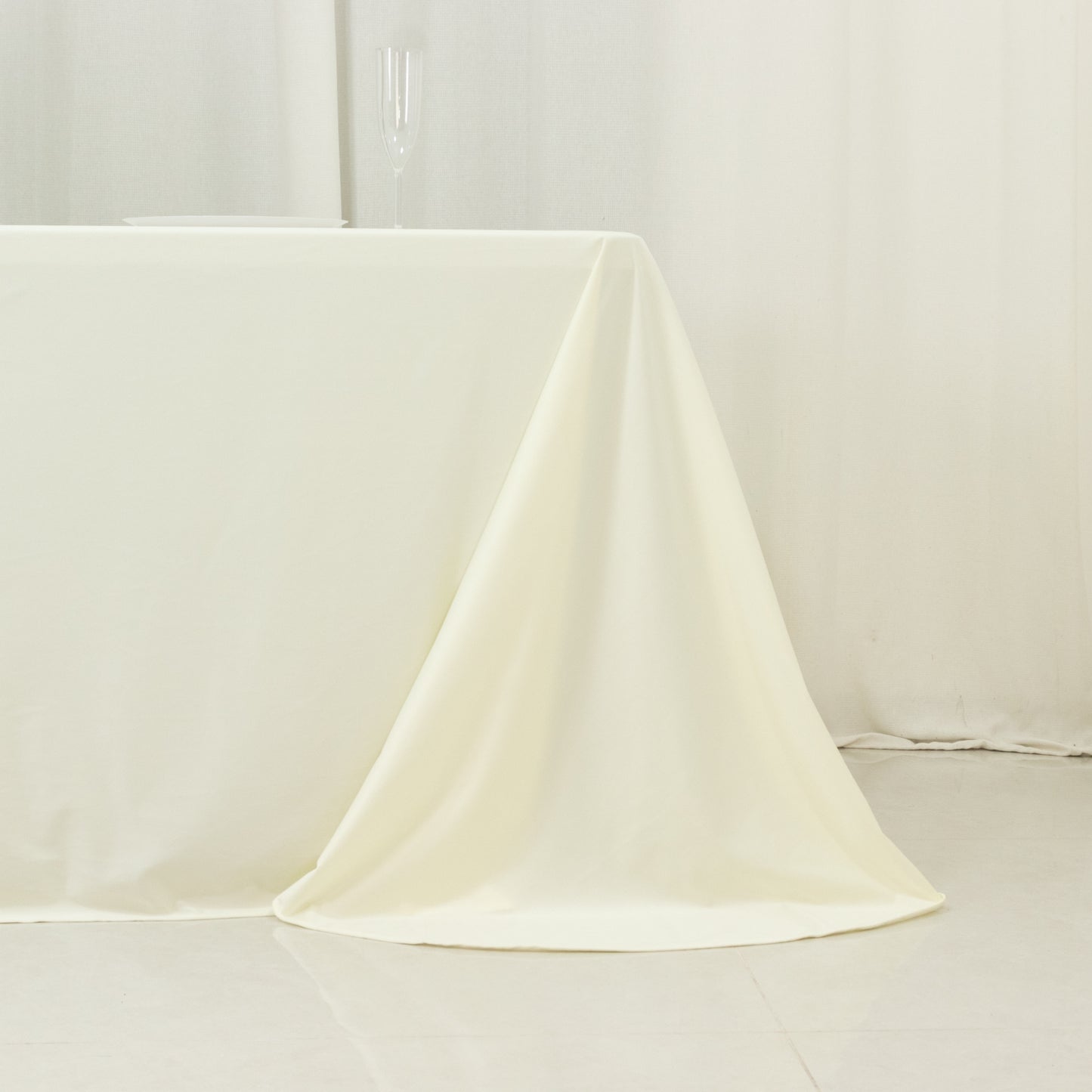 Scuba Rectangular 90"x156" Tablecloth Ivory with Rounded Corners – Seamless, Wrinkle Free & Stain Resistant Table Cover