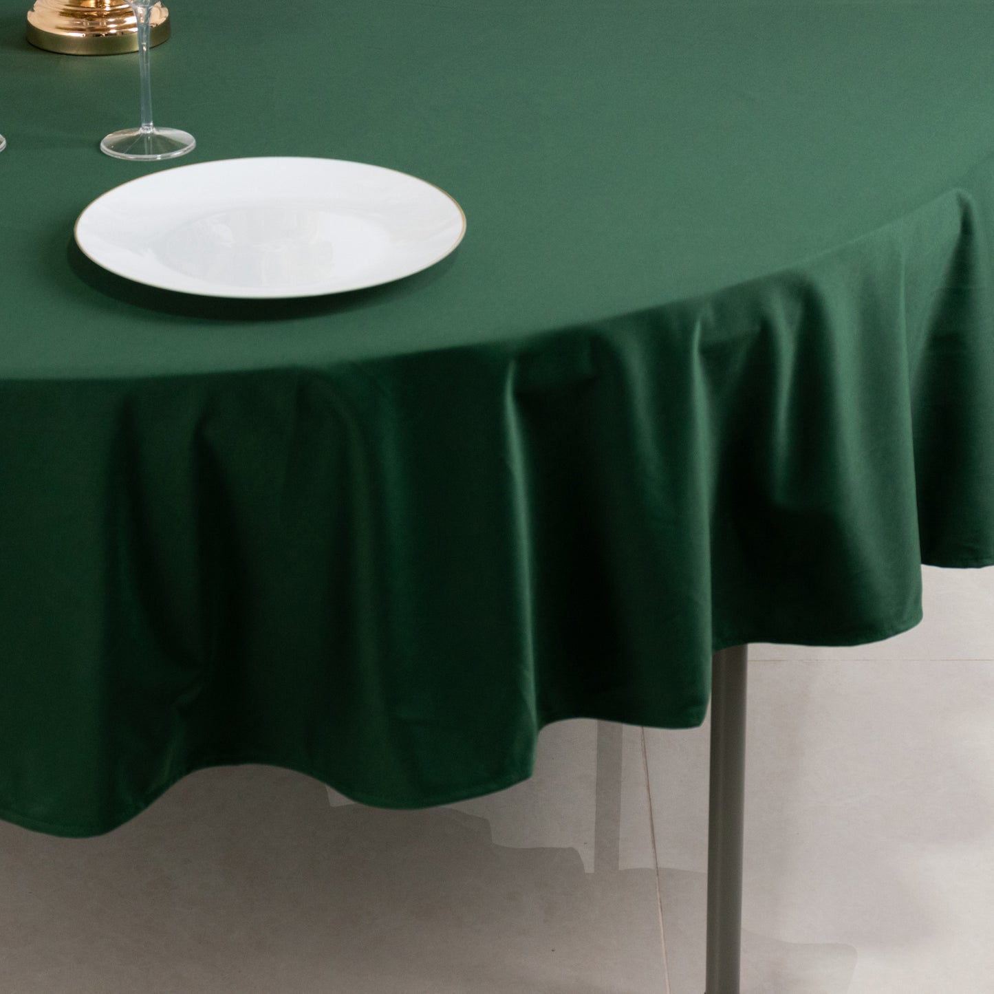 90" Hunter Emerald Green Scuba Wrinkle Free Round Tablecloth, Scuba Polyester Tablecloth