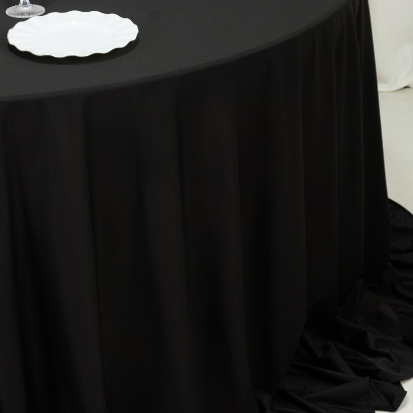 Fire Retardant Scuba Tablecloth – 132" Round Black, Wrinkle Free, Stain Resistant, Seamless Polyester Cover