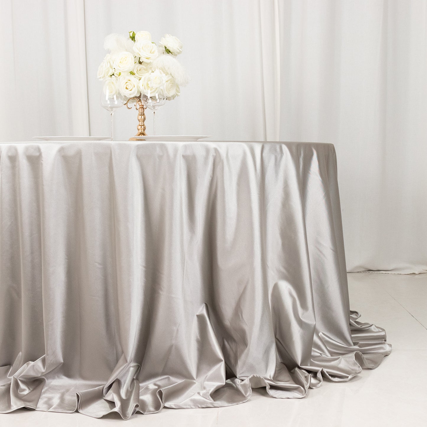 132" Shimmer Silver Premium Scuba Round Tablecloth, Wrinkle Free Seamless Polyester Tablecloth